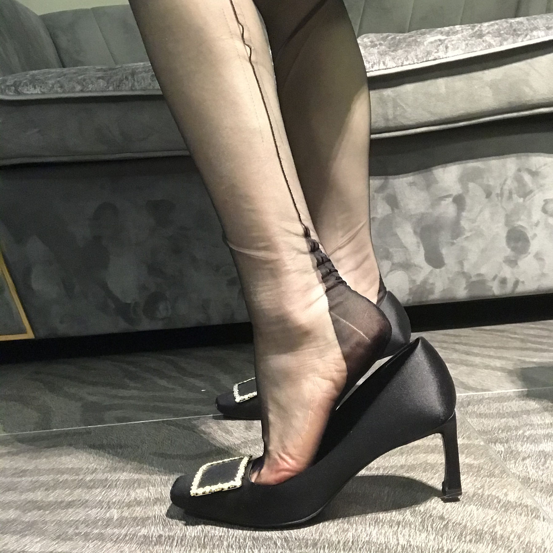 丝足博主麋鹿_Monroe 2020.04.13 皮草丝惑 [52P]