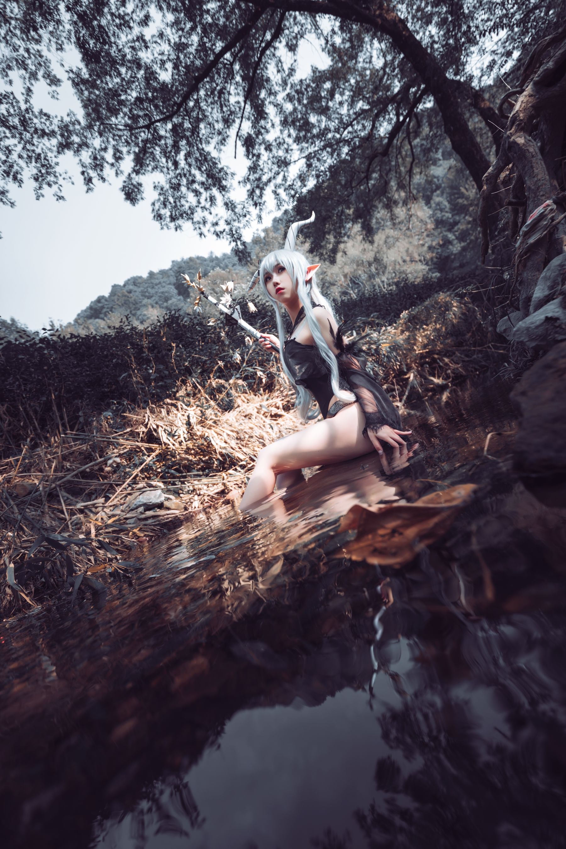 芋圆侑子SJ_ – 闪灵泳装 [9P]