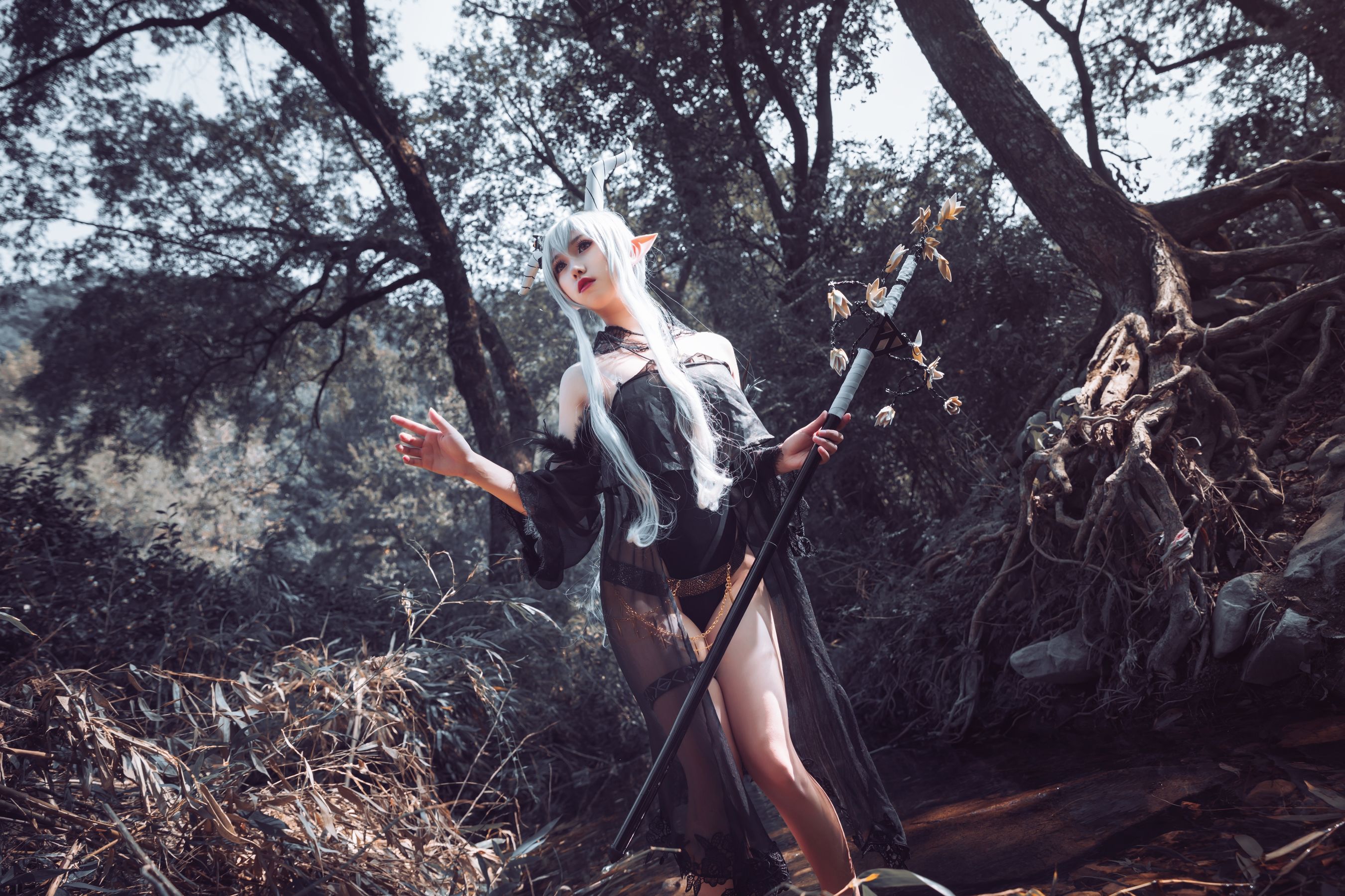 芋圆侑子SJ_ – 闪灵泳装 [9P]