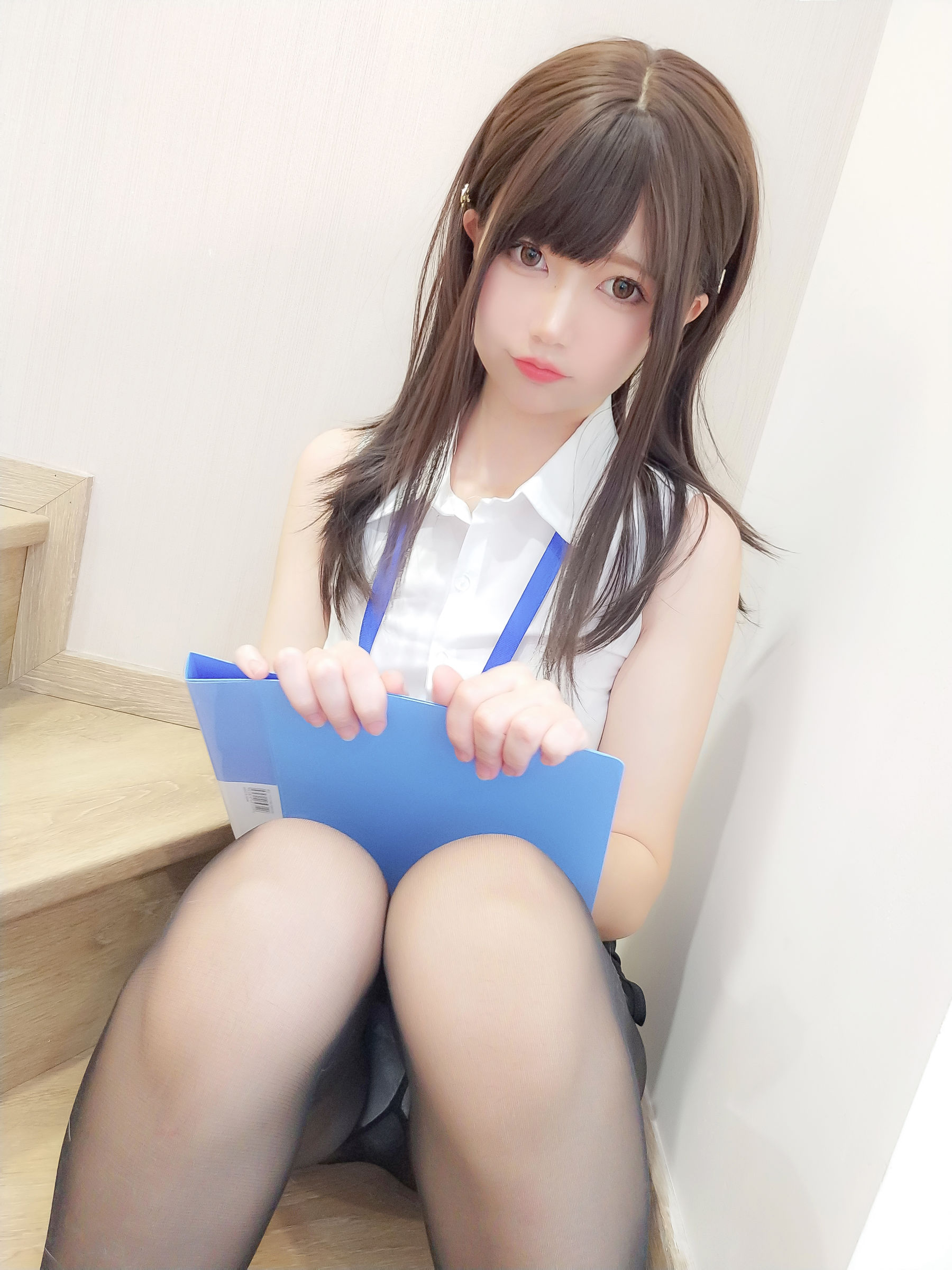 NAGISA魔物喵[fantia] – 仕事中～ [13P]