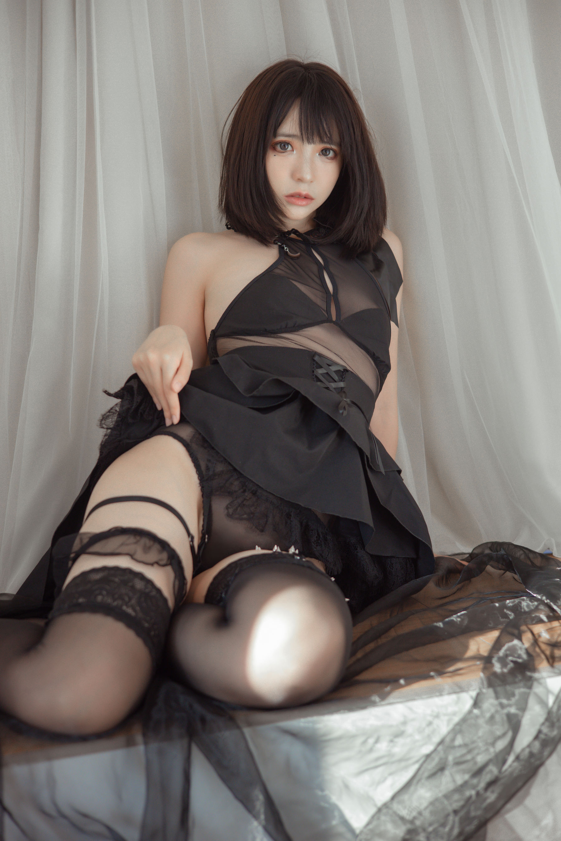 疯猫ss – 民宿黑裙 [40P]