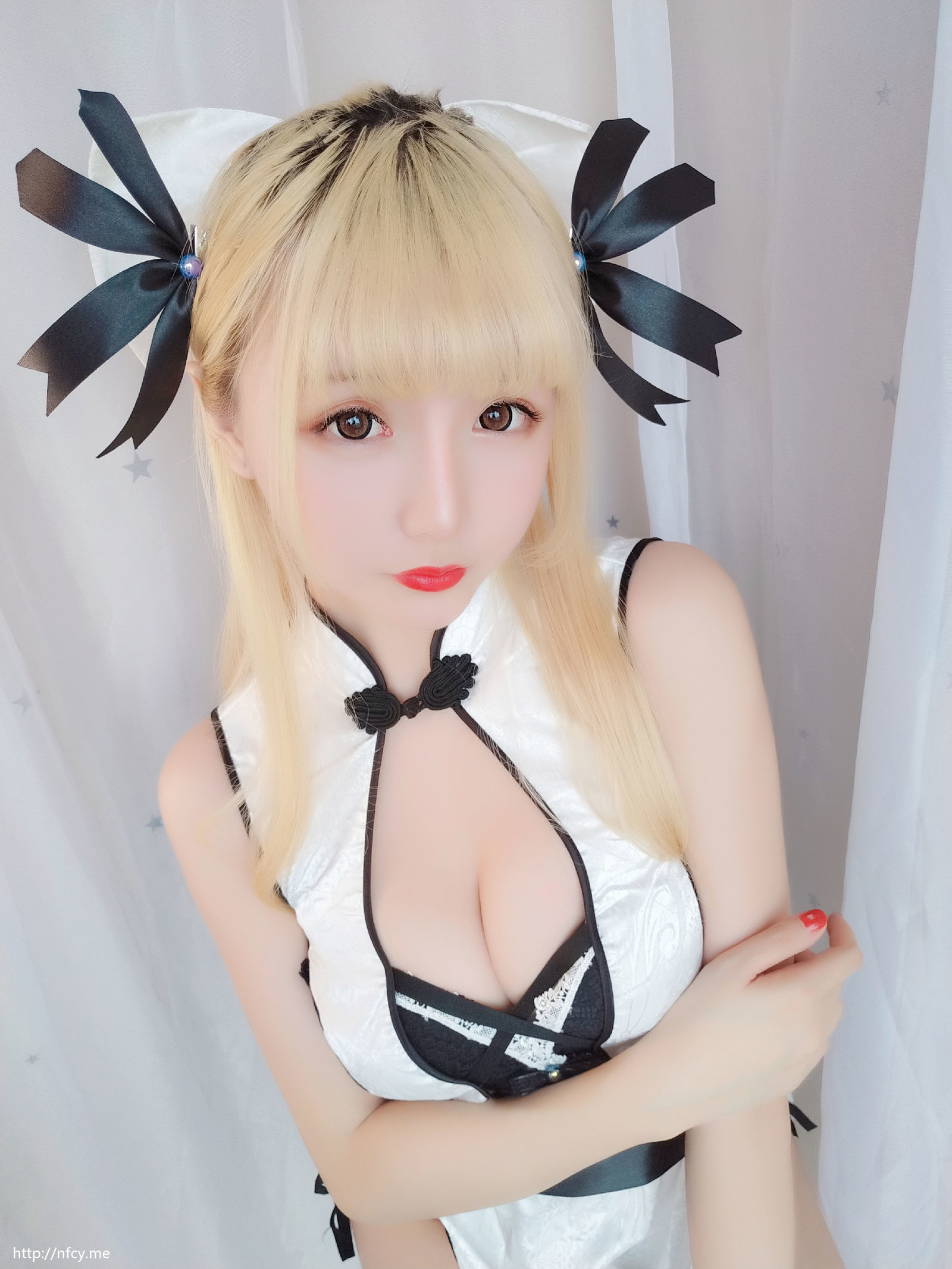 [萝莉COS] 星之迟迟 VOL.10 优雅旗袍包 [62P]