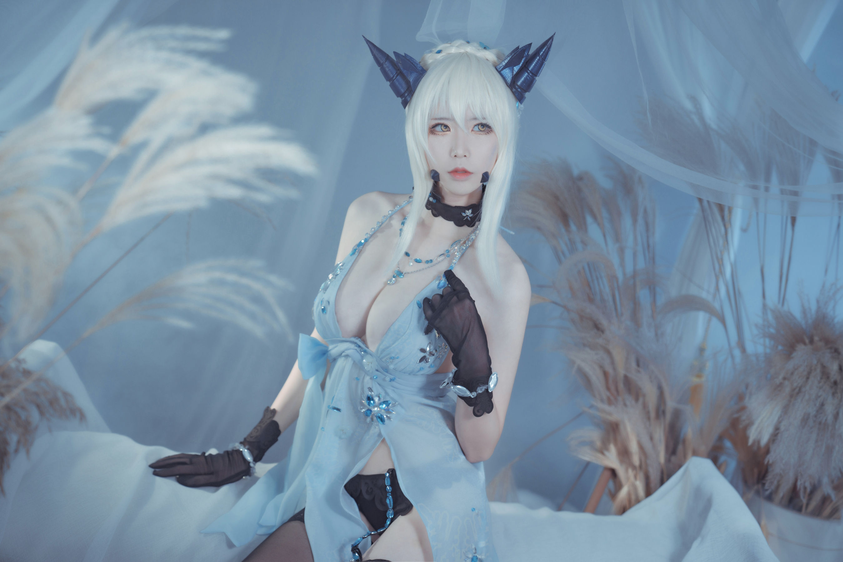 动漫博主爱老师_PhD 黑枪呆 皇室糖霜 [29P]