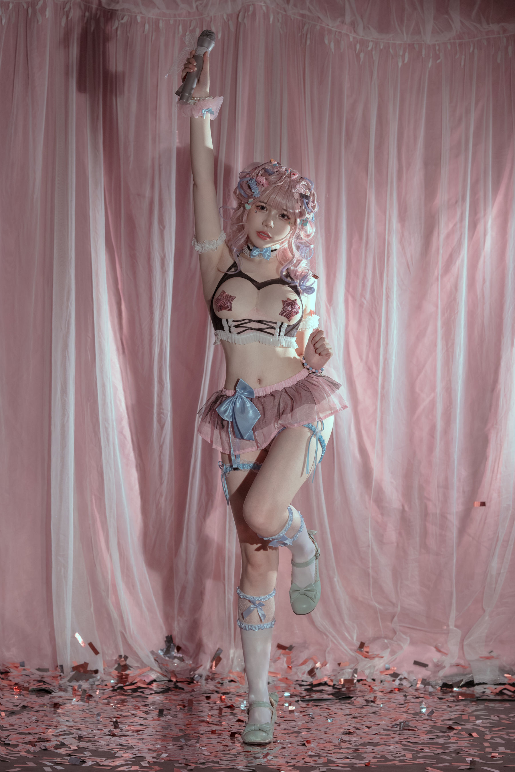 七月喵子 – 爱豆 [31P]