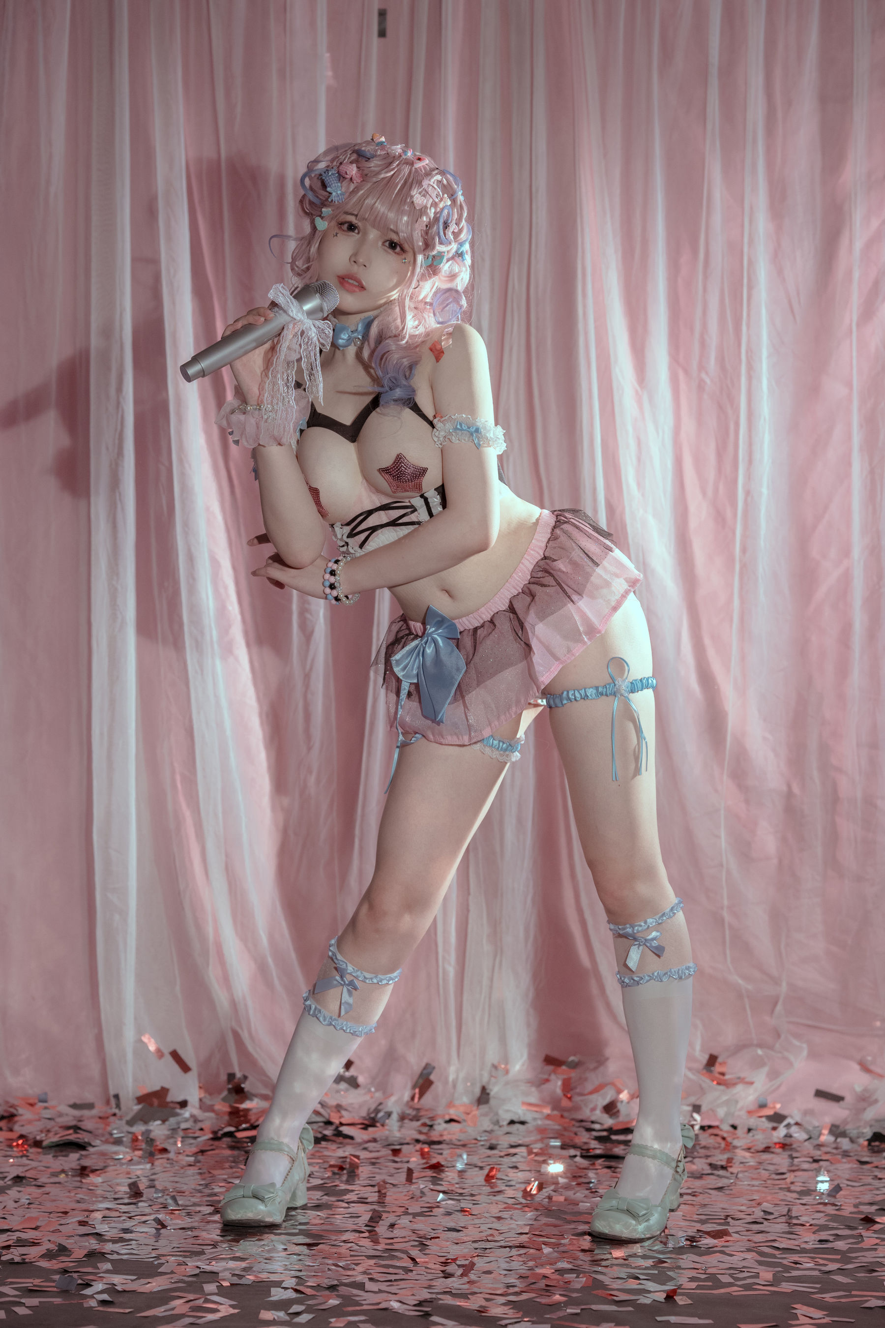 七月喵子 – 爱豆 [31P]