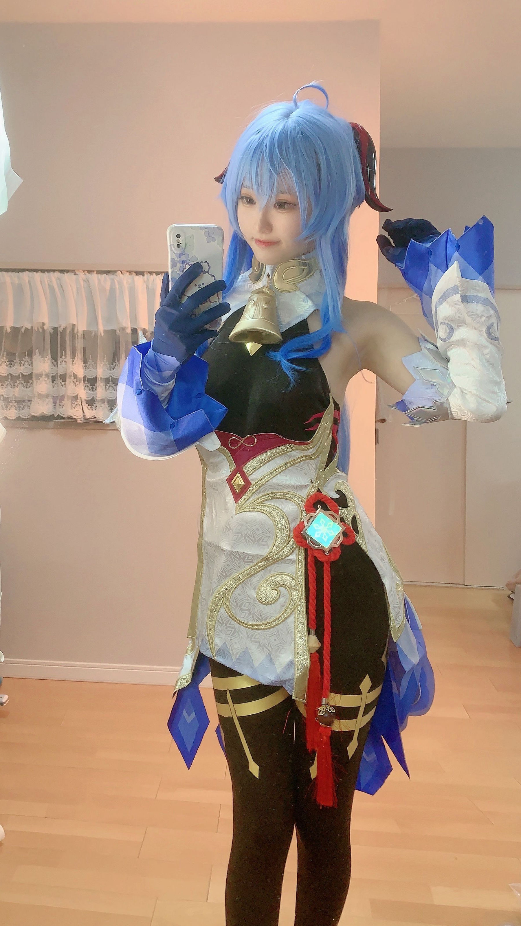 千阳(ちよ) – 甘雨对镜拍 [13P]