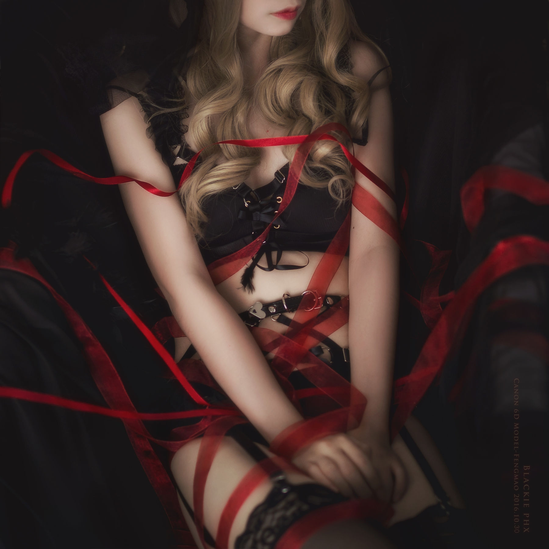 [Cosplay写真] 疯猫ss – 黑色玫瑰 [20P]