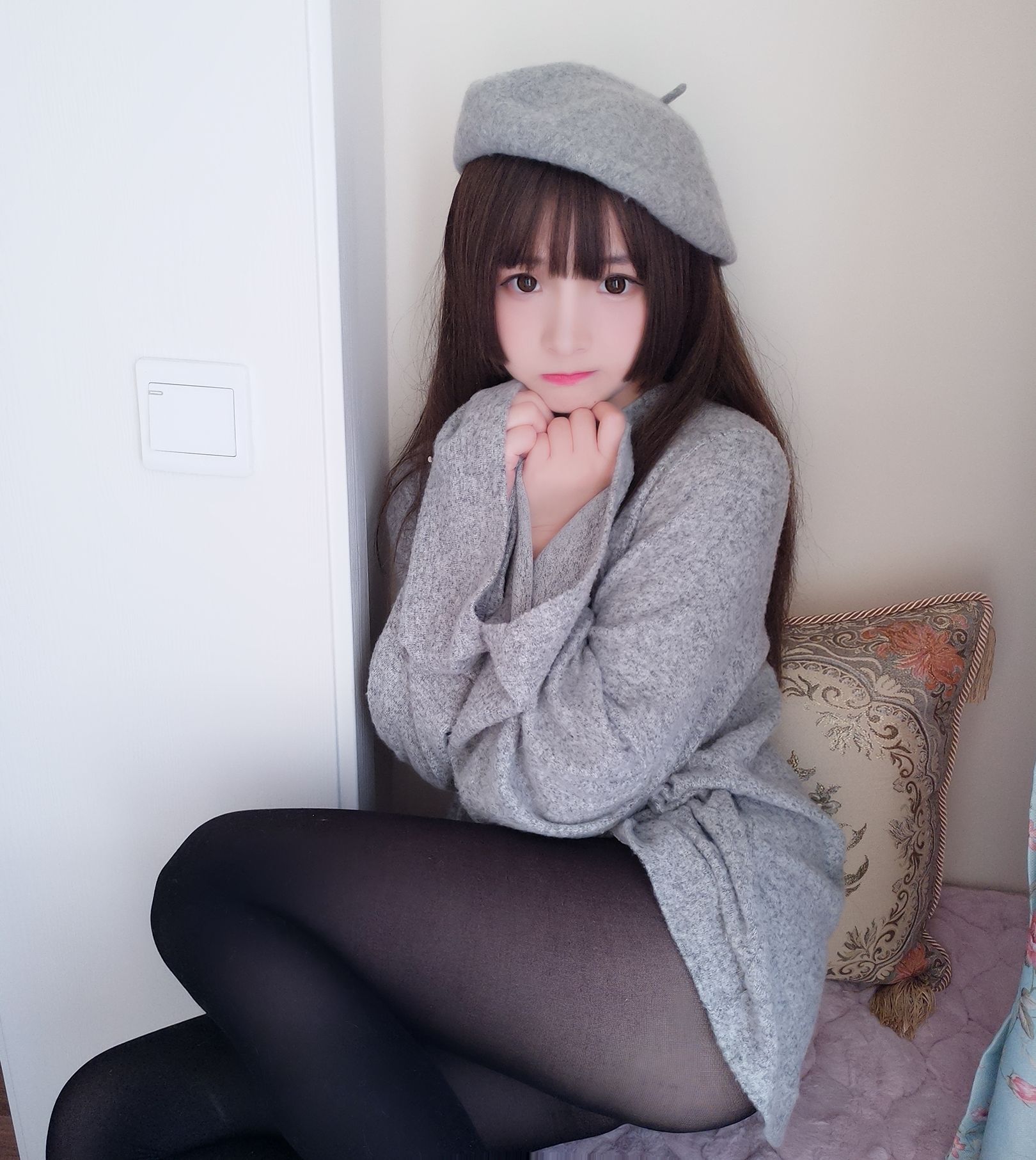 二次元美女古川kagura 鲨鱼画家 [15P]