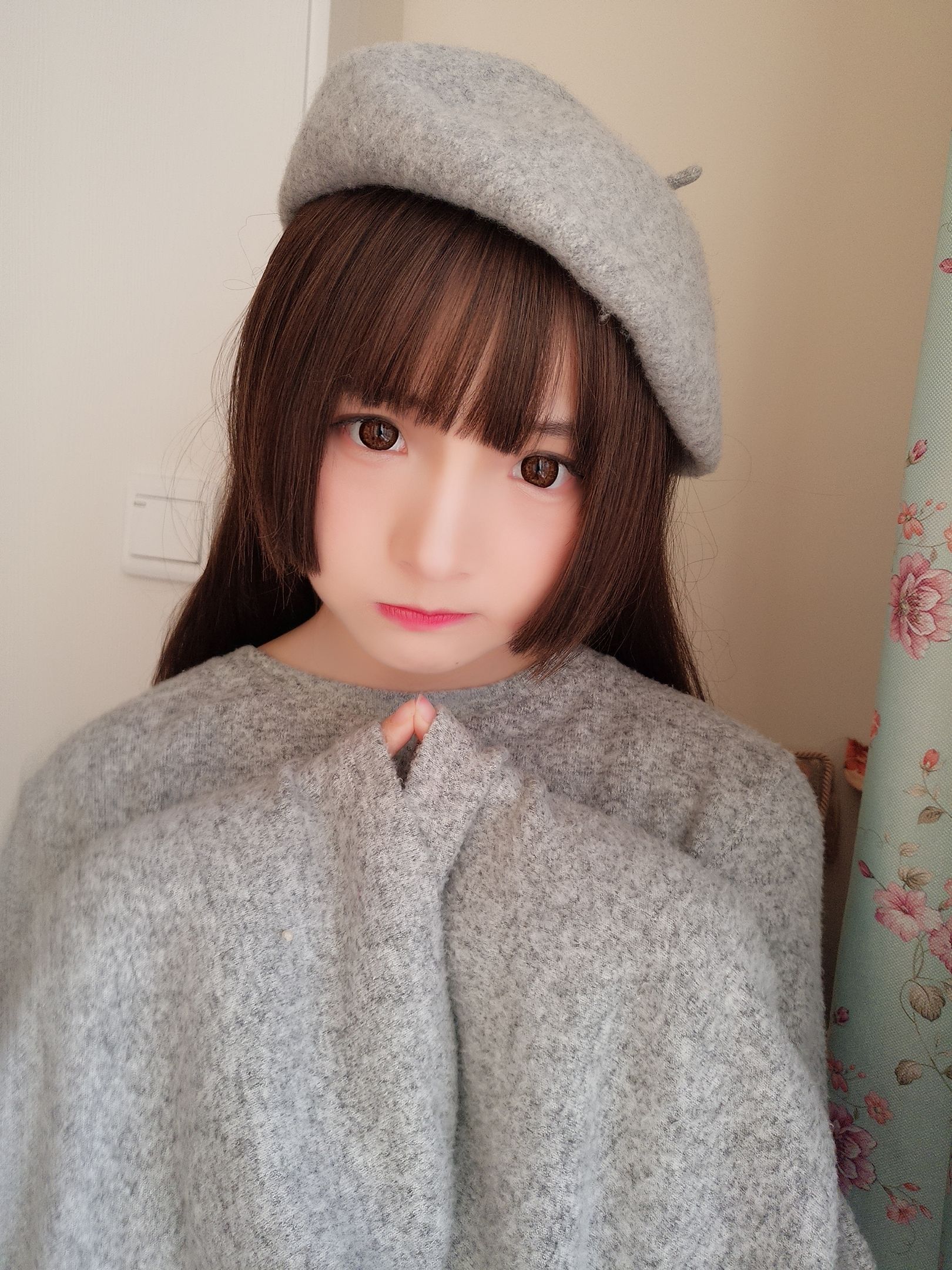 二次元美女古川kagura 鲨鱼画家 [15P]