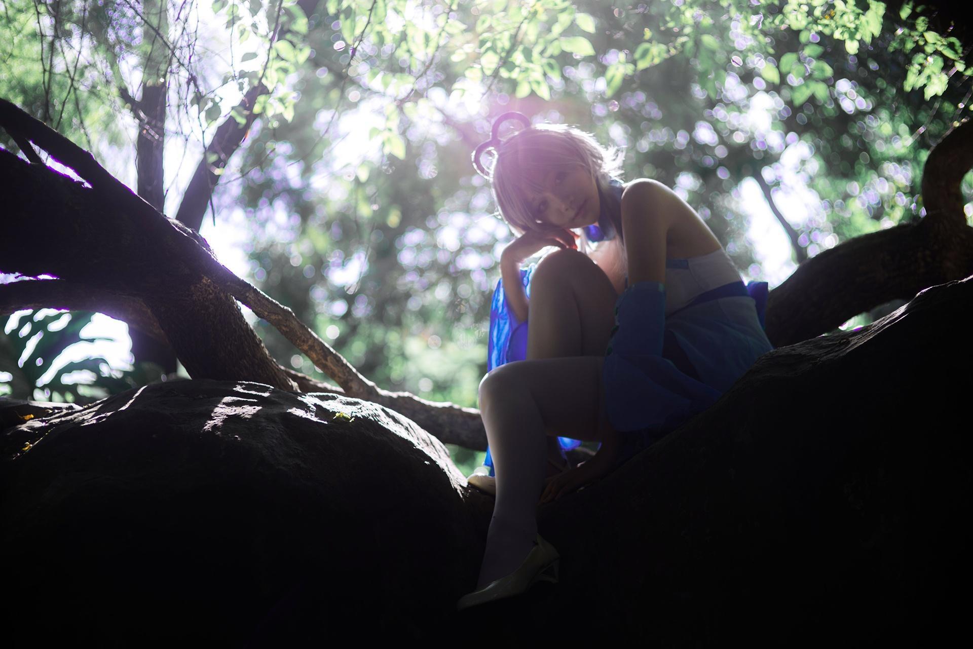 动漫博主南桃Momoko – 洛天依 [18P]