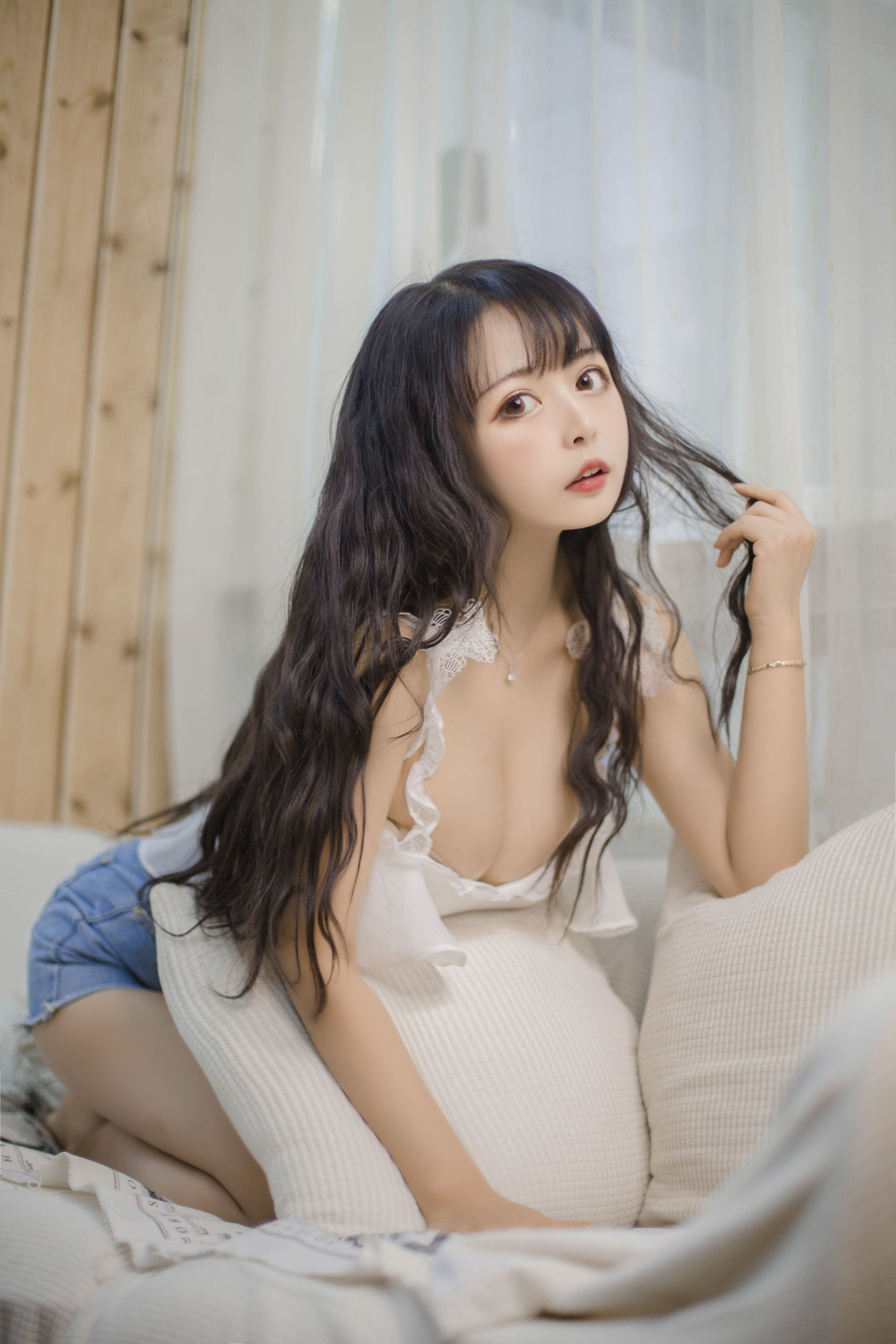 大眼萌妹黑猫猫OvO 客厅 [16P]