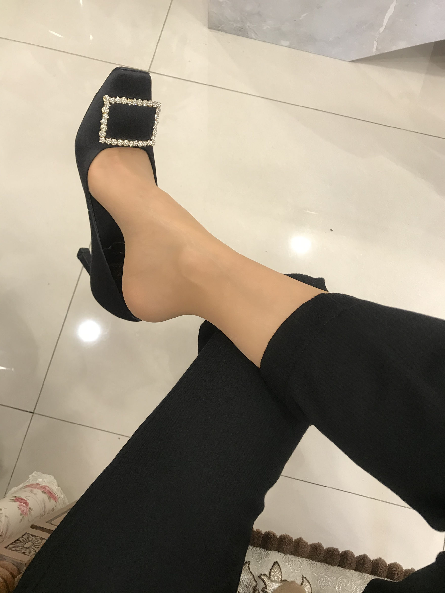 丝足博主麋鹿_Monroe 2020.05.05 亮丝美腿 [9P]