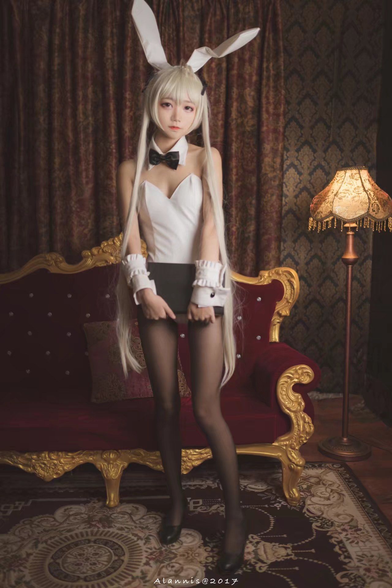 [萝莉COS] 清纯少女五更百鬼 – 兔女郎+白丝美腿 [21P]