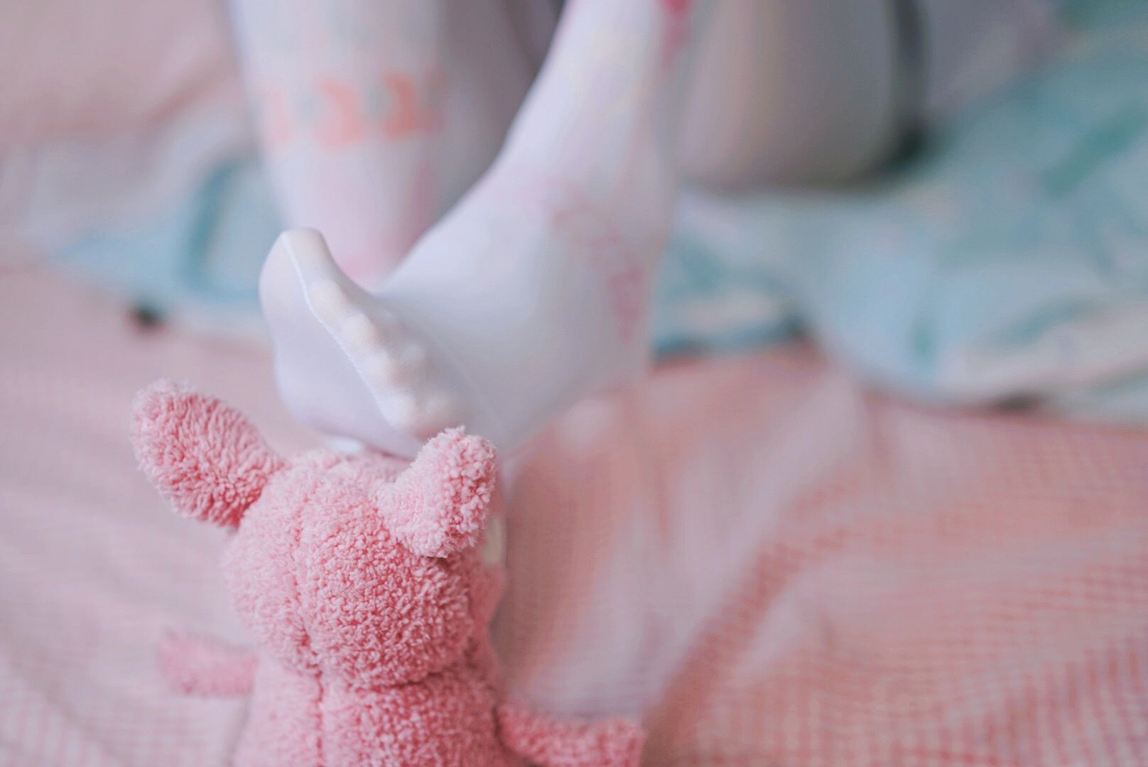 萌妹子眼酱大魔王w – 踩玩偶 [10P]