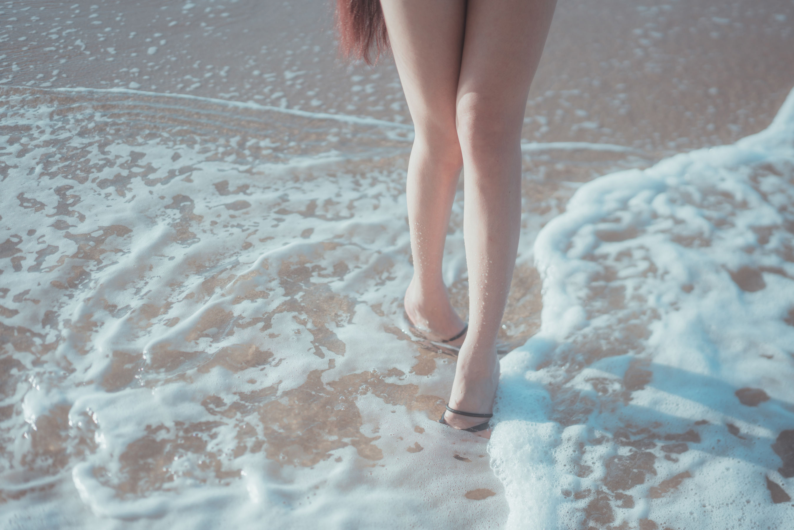 动漫博主爱老师_PhD – 紫式部 eno泳装 [15P]