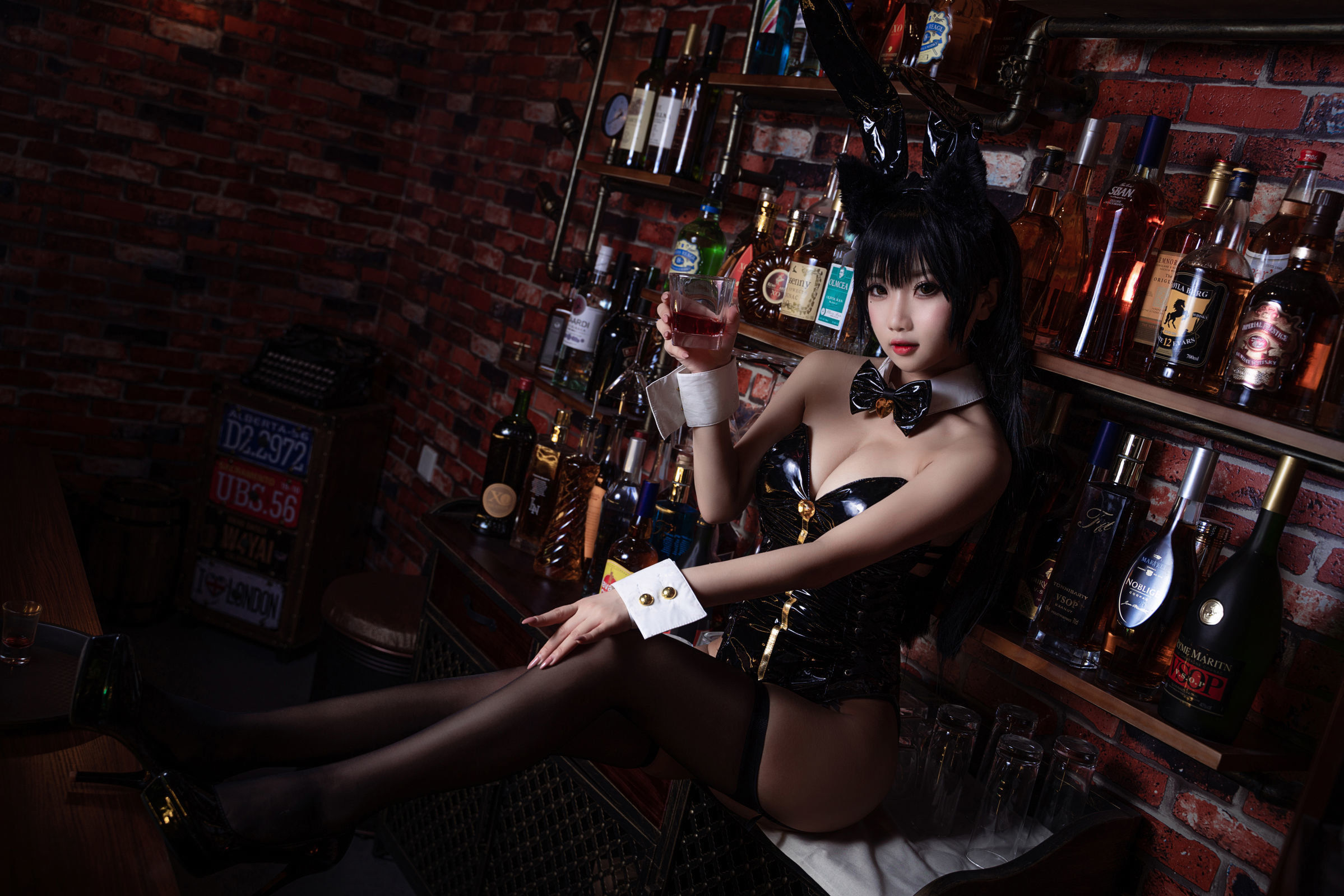 [萝莉COS] 鬼畜瑶 – 黑色同人兔女郎 [22P]