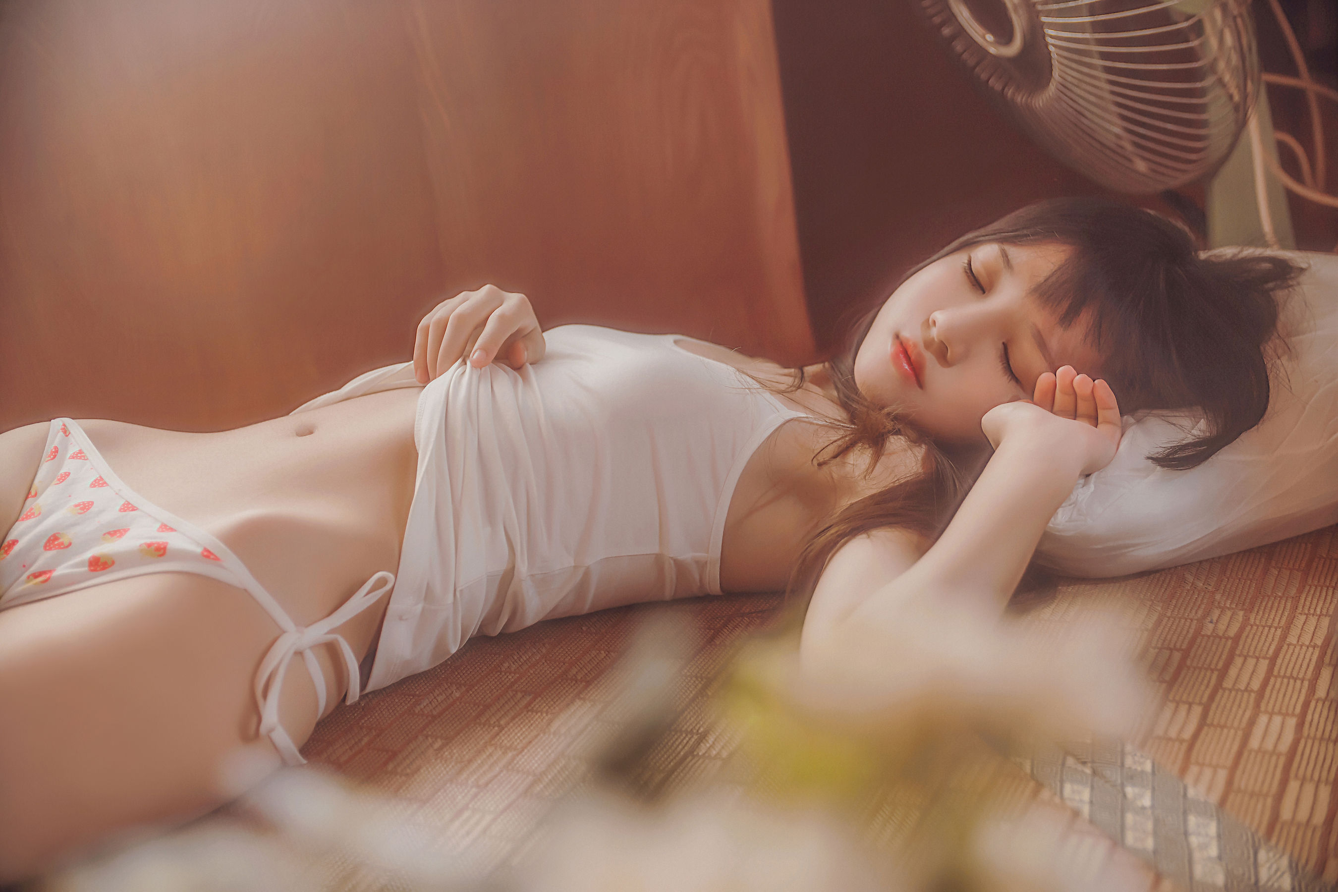 桜桃喵《小背心换水手服》 [144P]