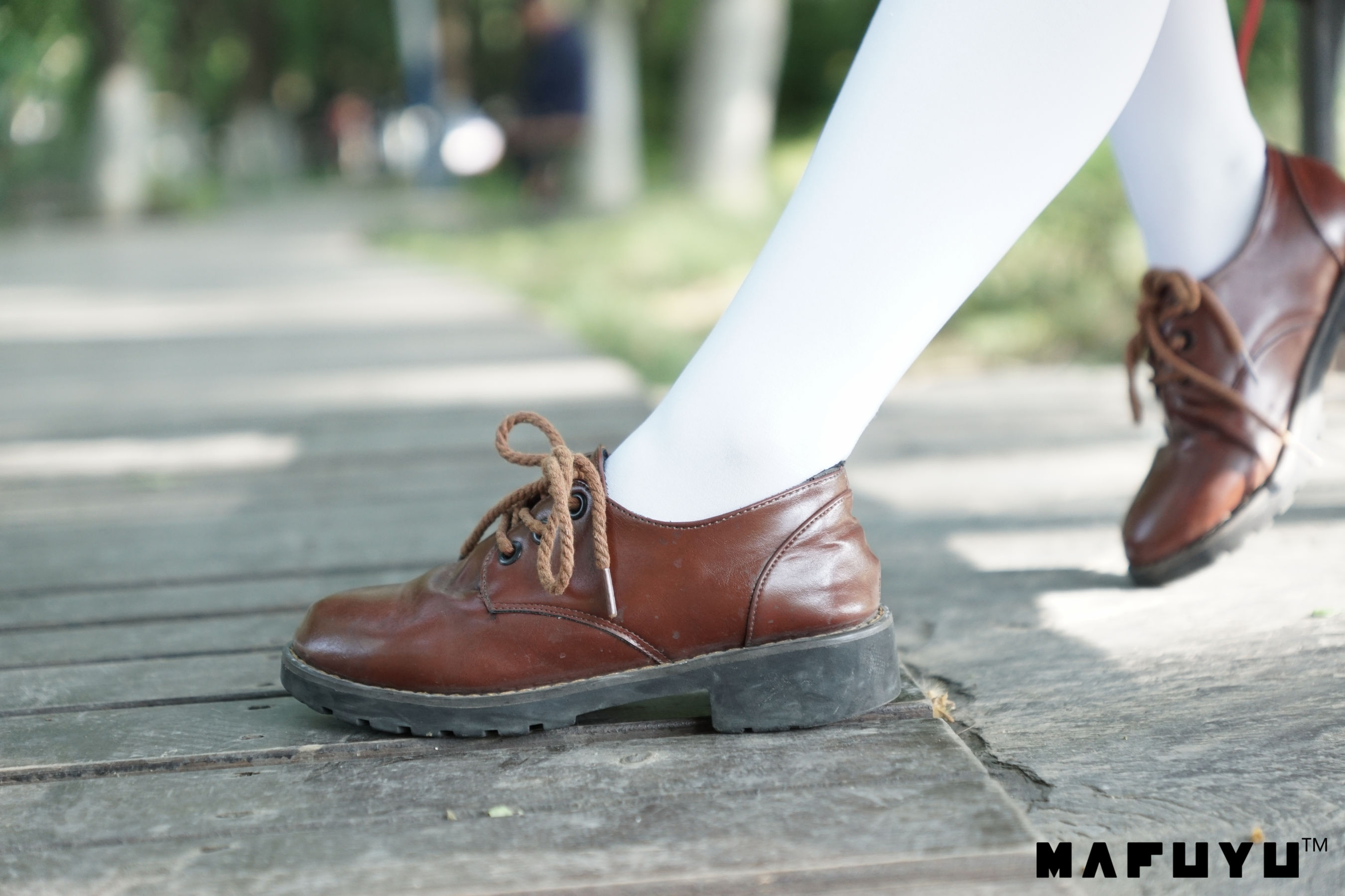 [萝莉COS] 神楽板真冬 少女と自然と白い靴下系列套图 [75P]