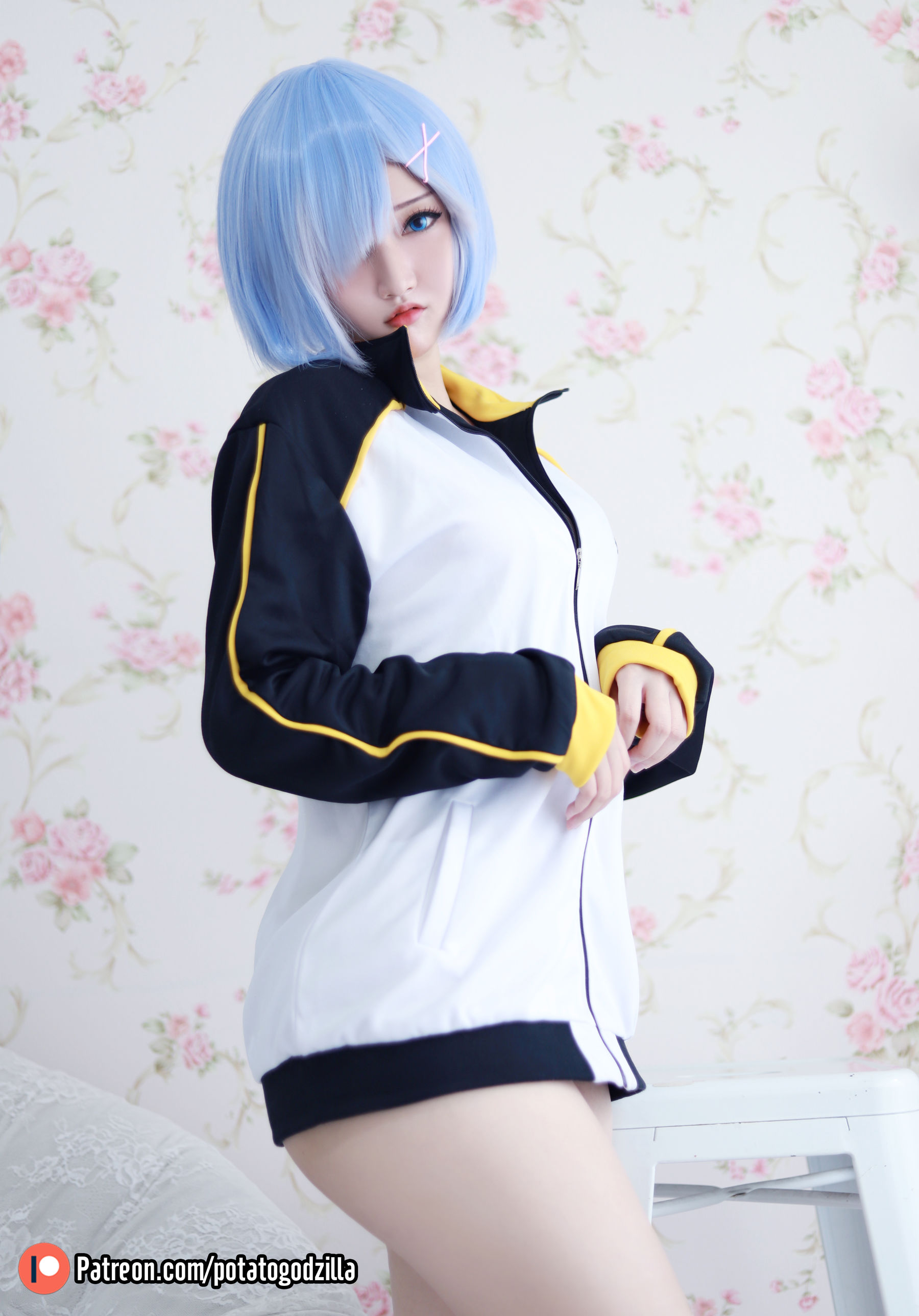 Coser小姐姐Potato Godzilla – Rem In Subaru Jacket [30P]