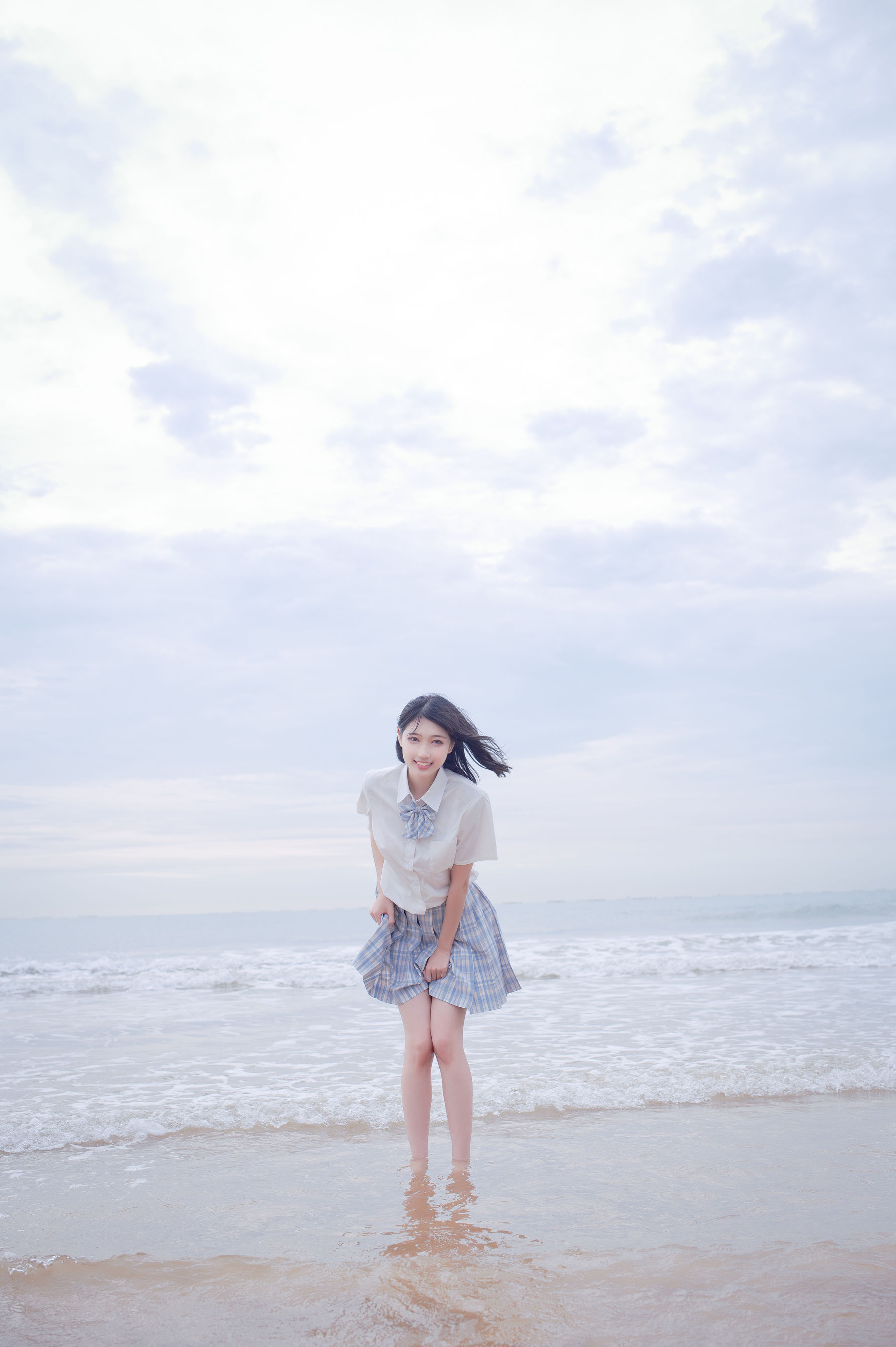 周叽是可爱兔兔 – 海边jk [35P]