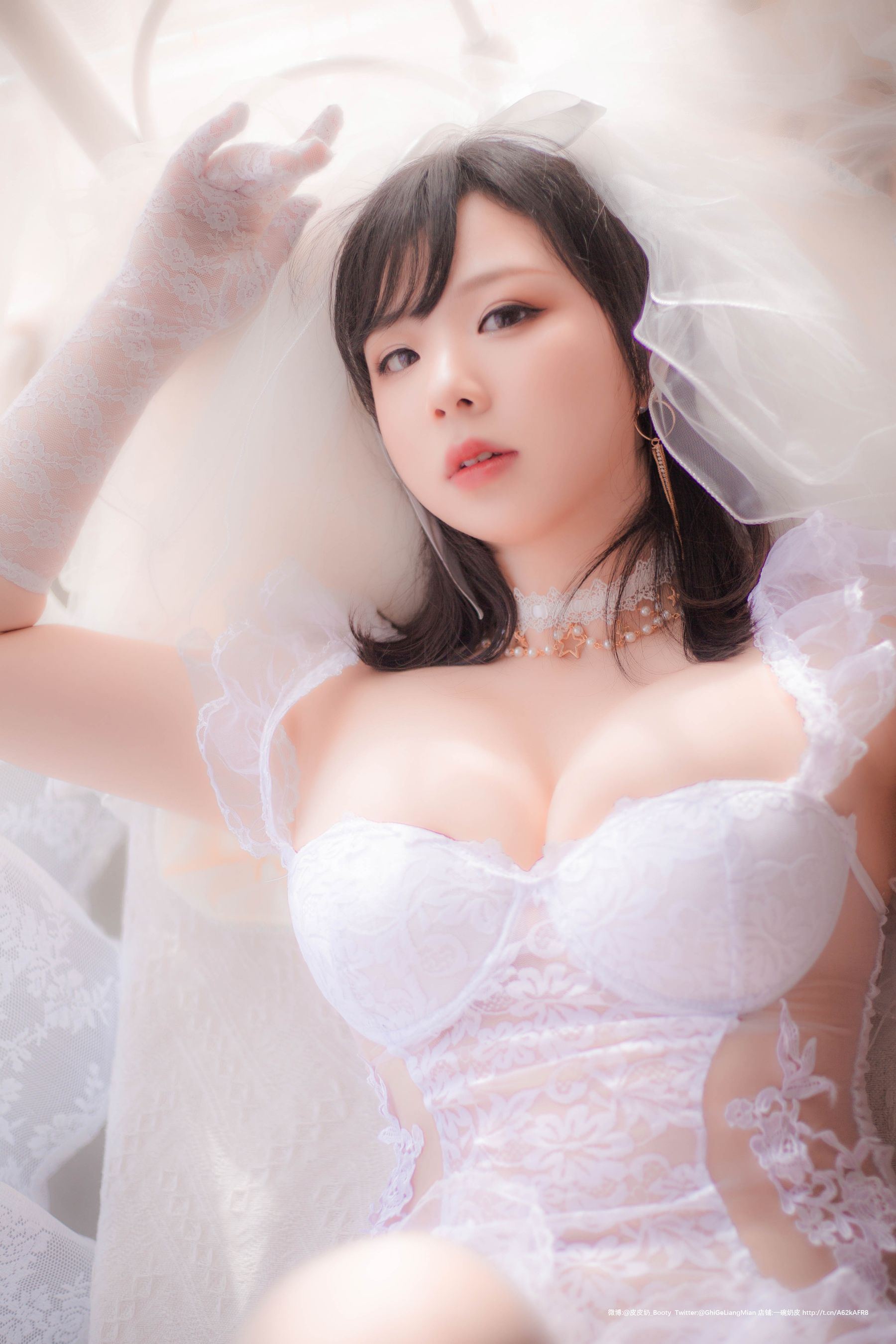 [Cosplay写真] 皮皮奶可可爱了啦 – 朦胧婚纱 [66P]