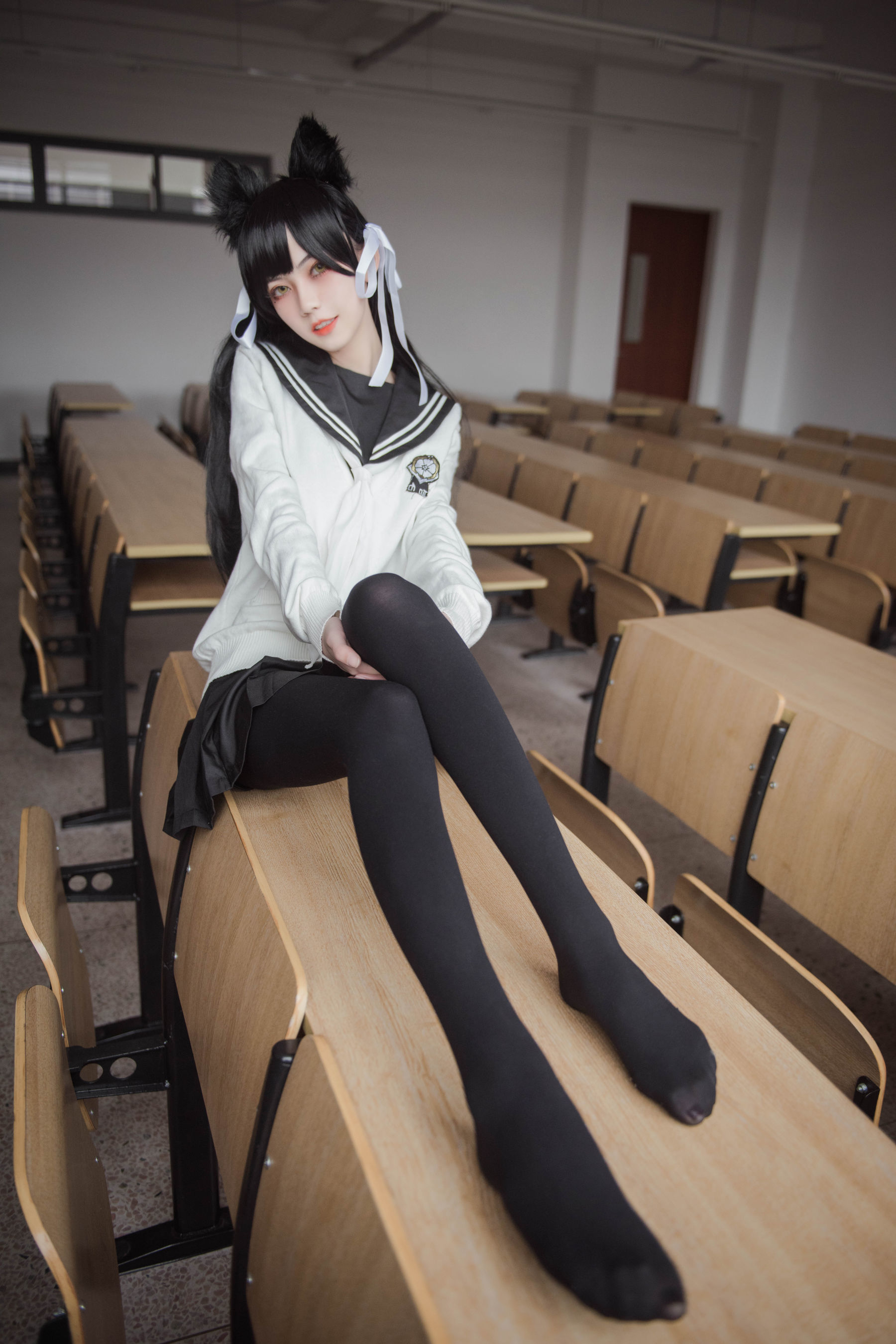 [萝莉COS] 小妖精你的负卿 – 爱宕制服 [10P] 插图1