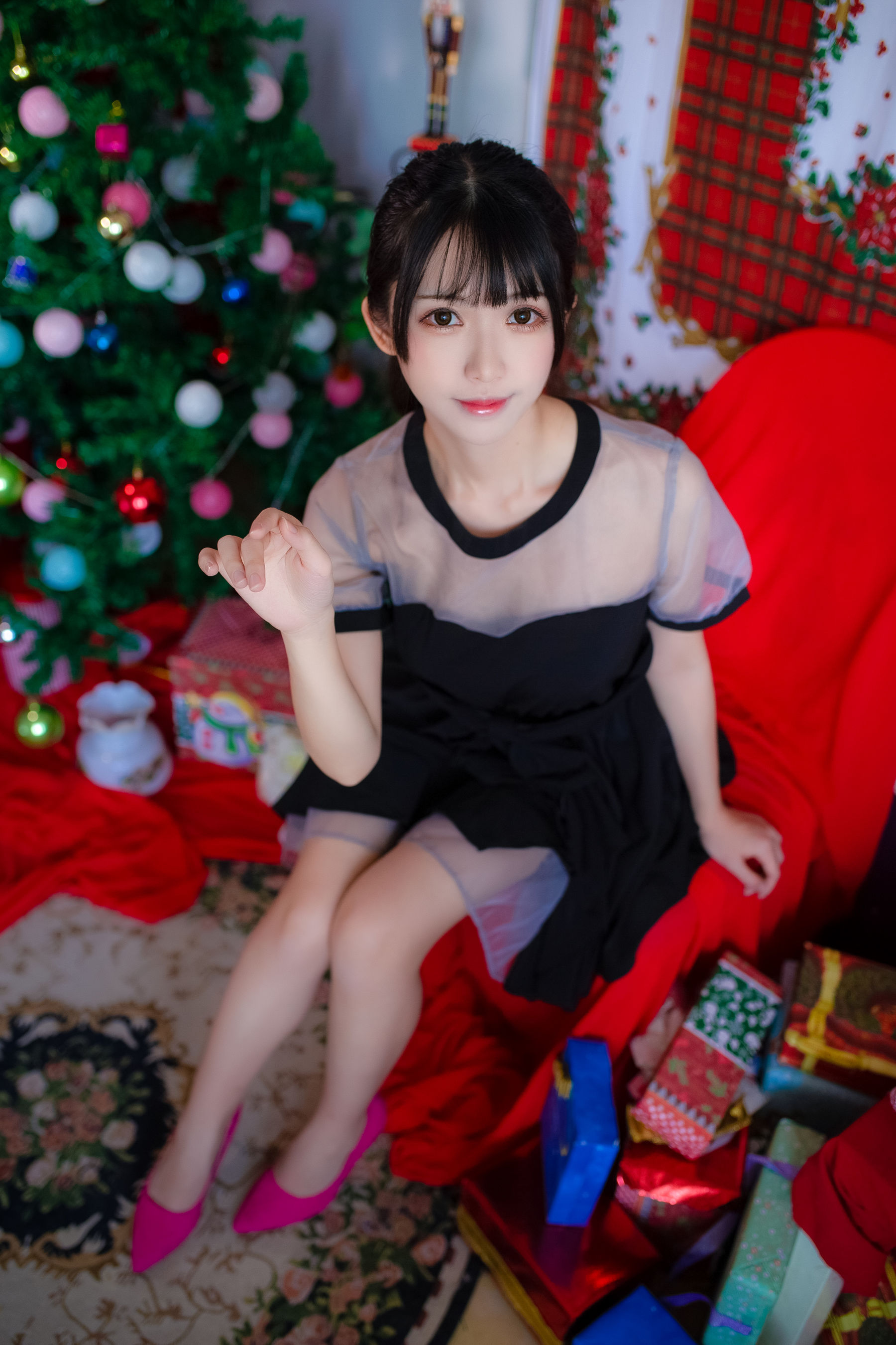 [萝莉COS] 鳗鱼霏儿 – 加藤惠 礼服 [13P]