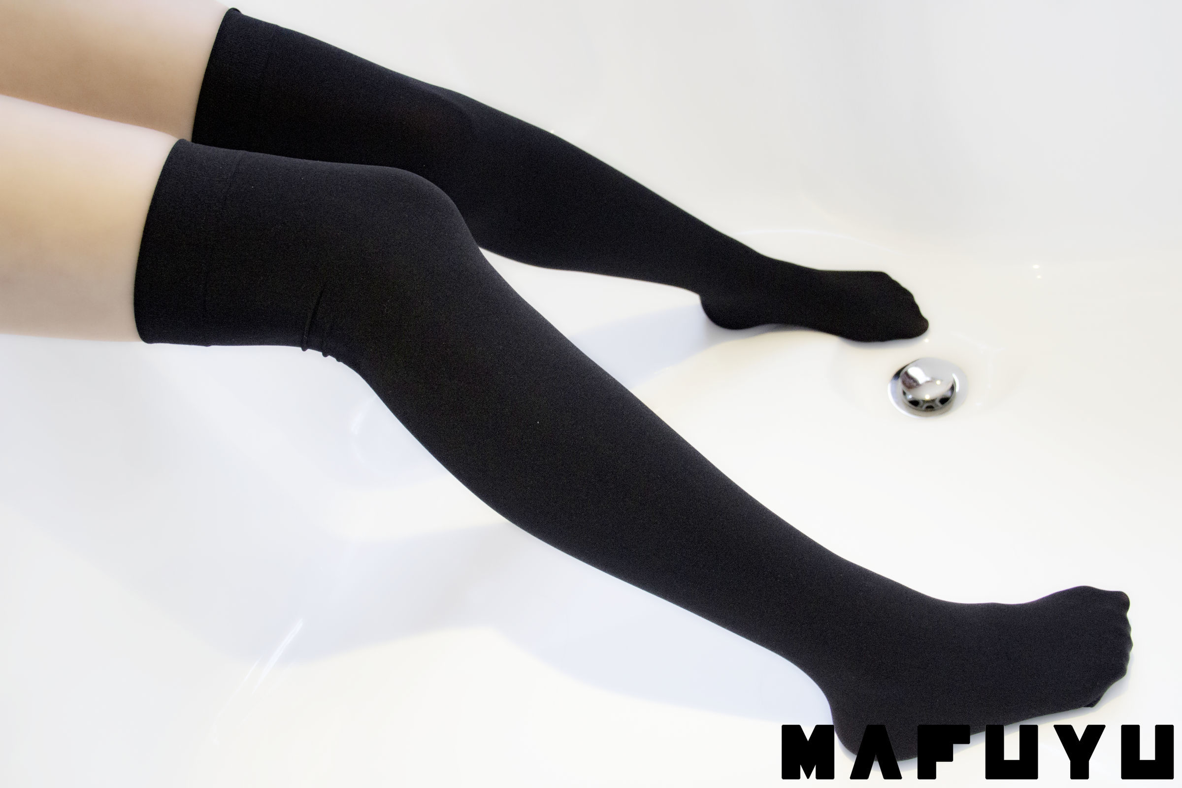 [萝莉COS] 神楽板真冬 蓝白死库水重置系列套图 [82P]