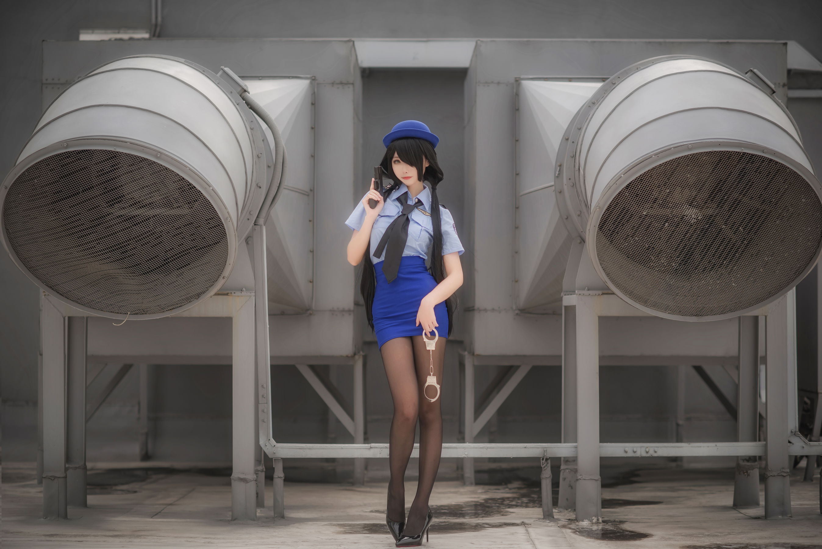 微博妹子Momoko葵葵 – 狂三 女警 [20P]