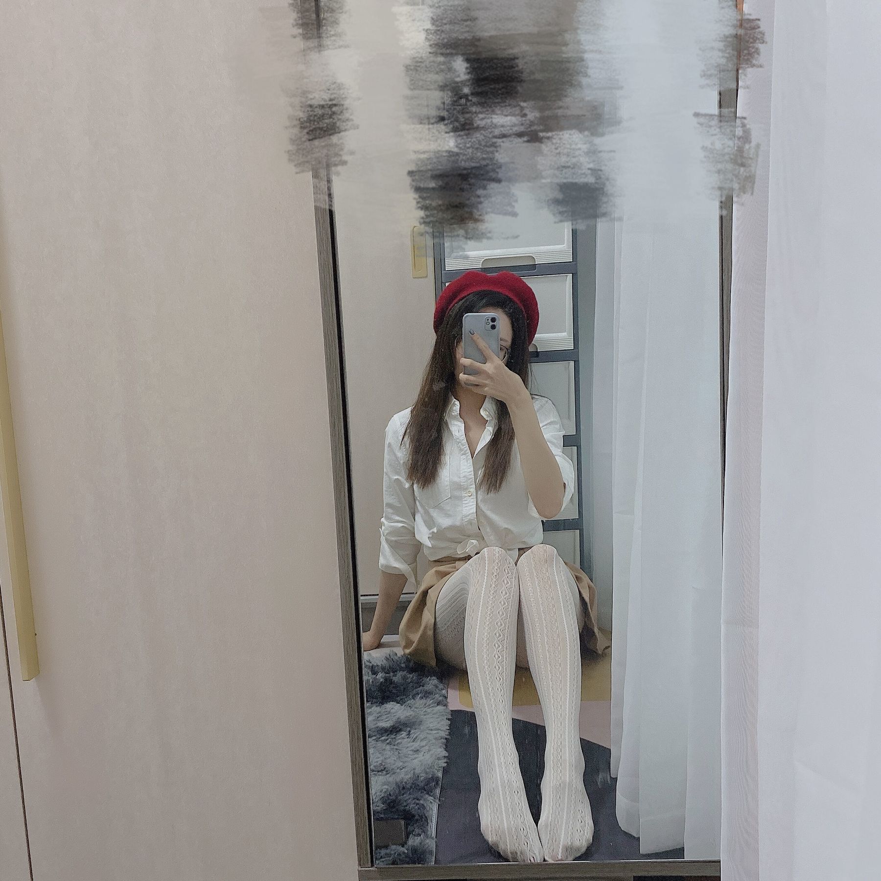 秋和柯基(夏小秋秋秋) – 圣诞自拍 [15P]