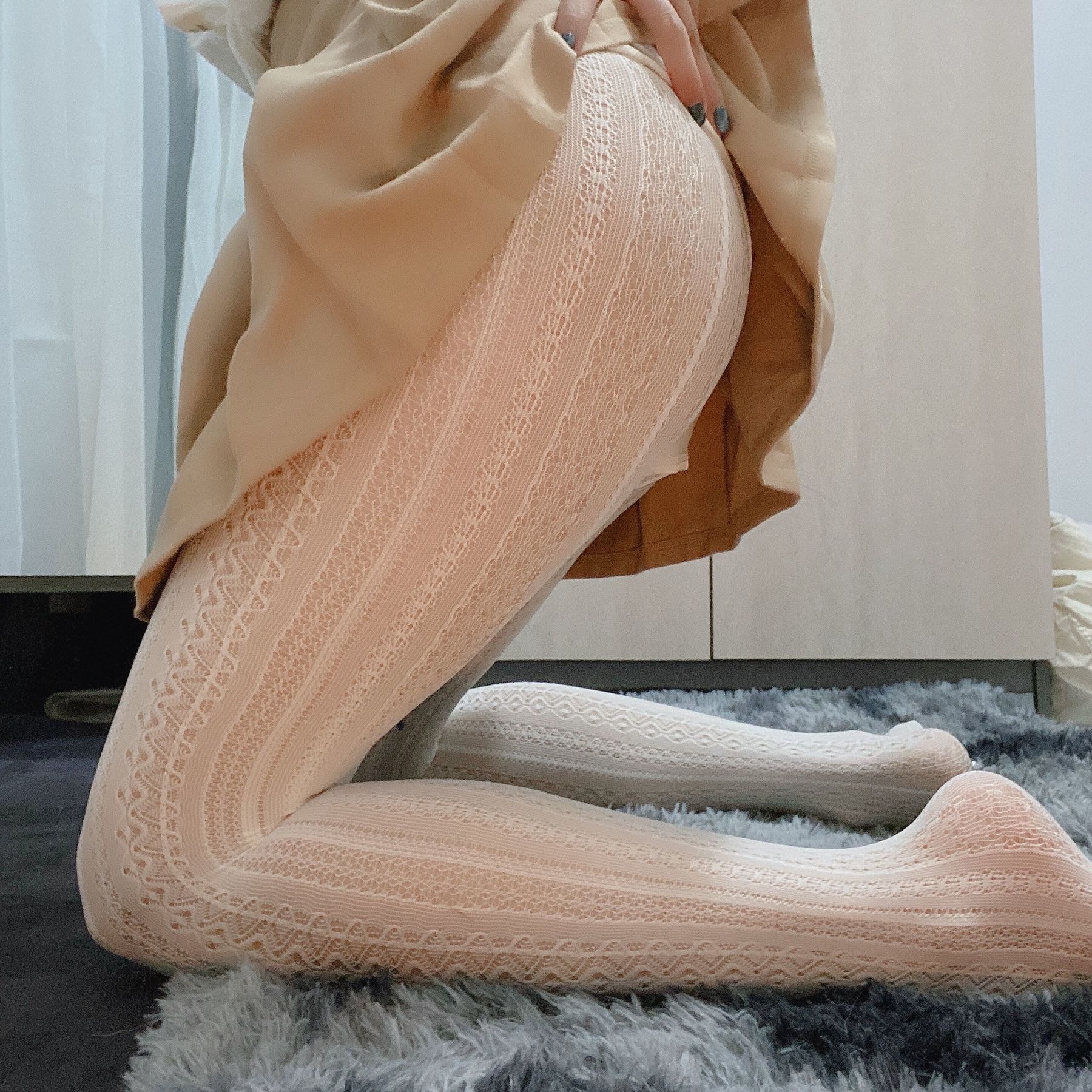 秋和柯基(夏小秋秋秋) – 圣诞自拍 [15P]