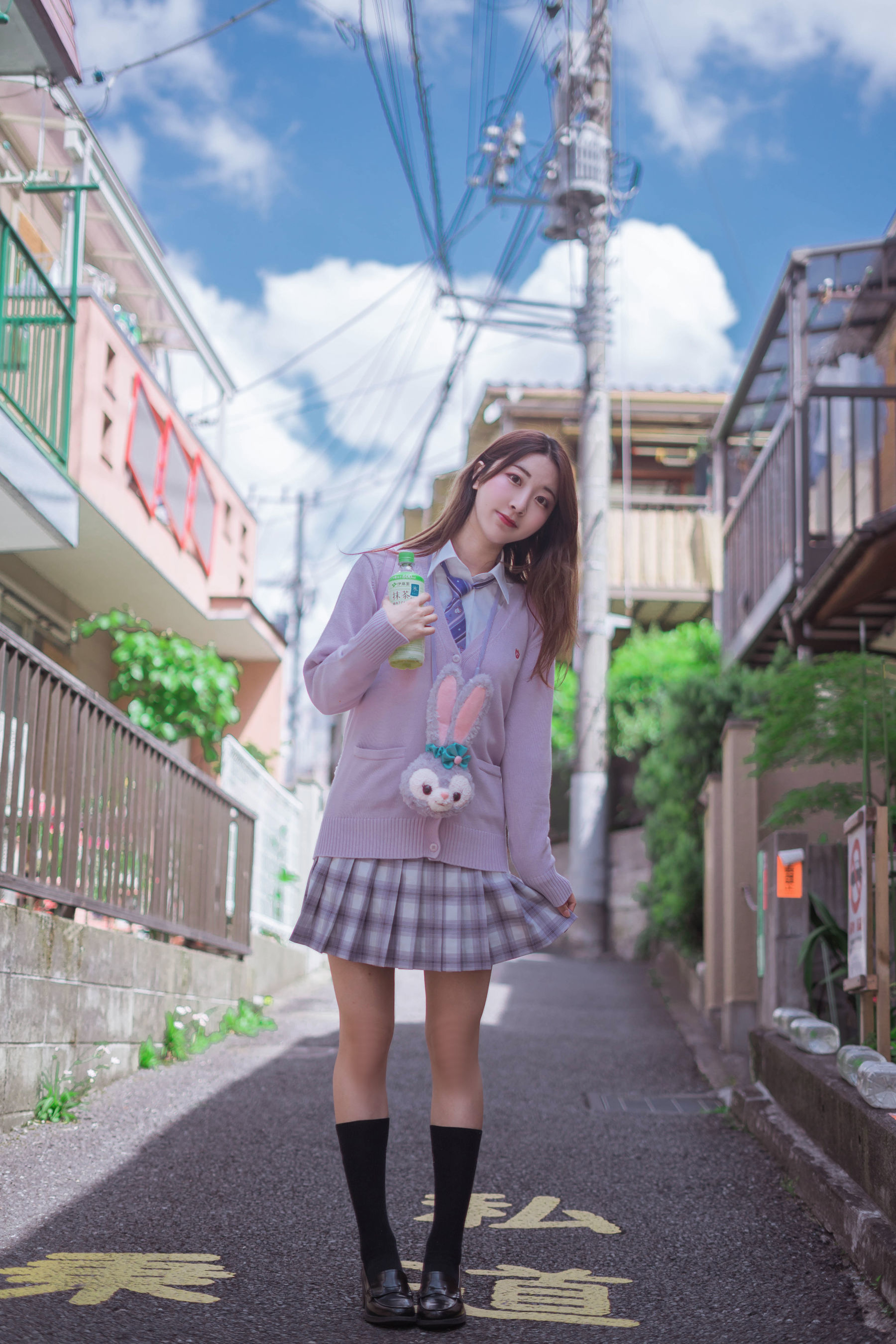 人气Coser黑川 民宿楼下 [15P]