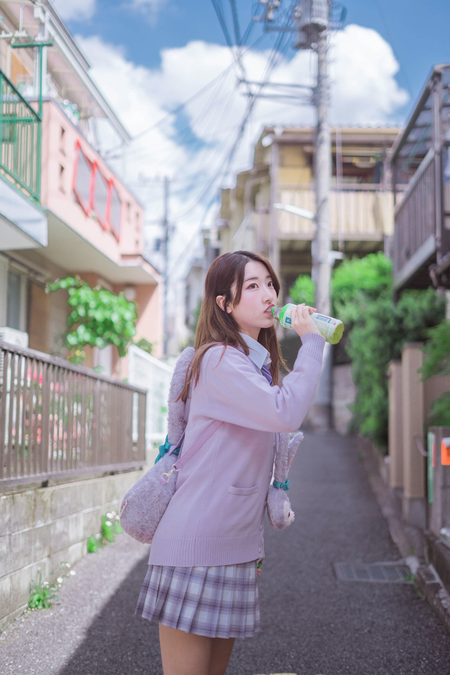 人气Coser黑川 民宿楼下 [15P]