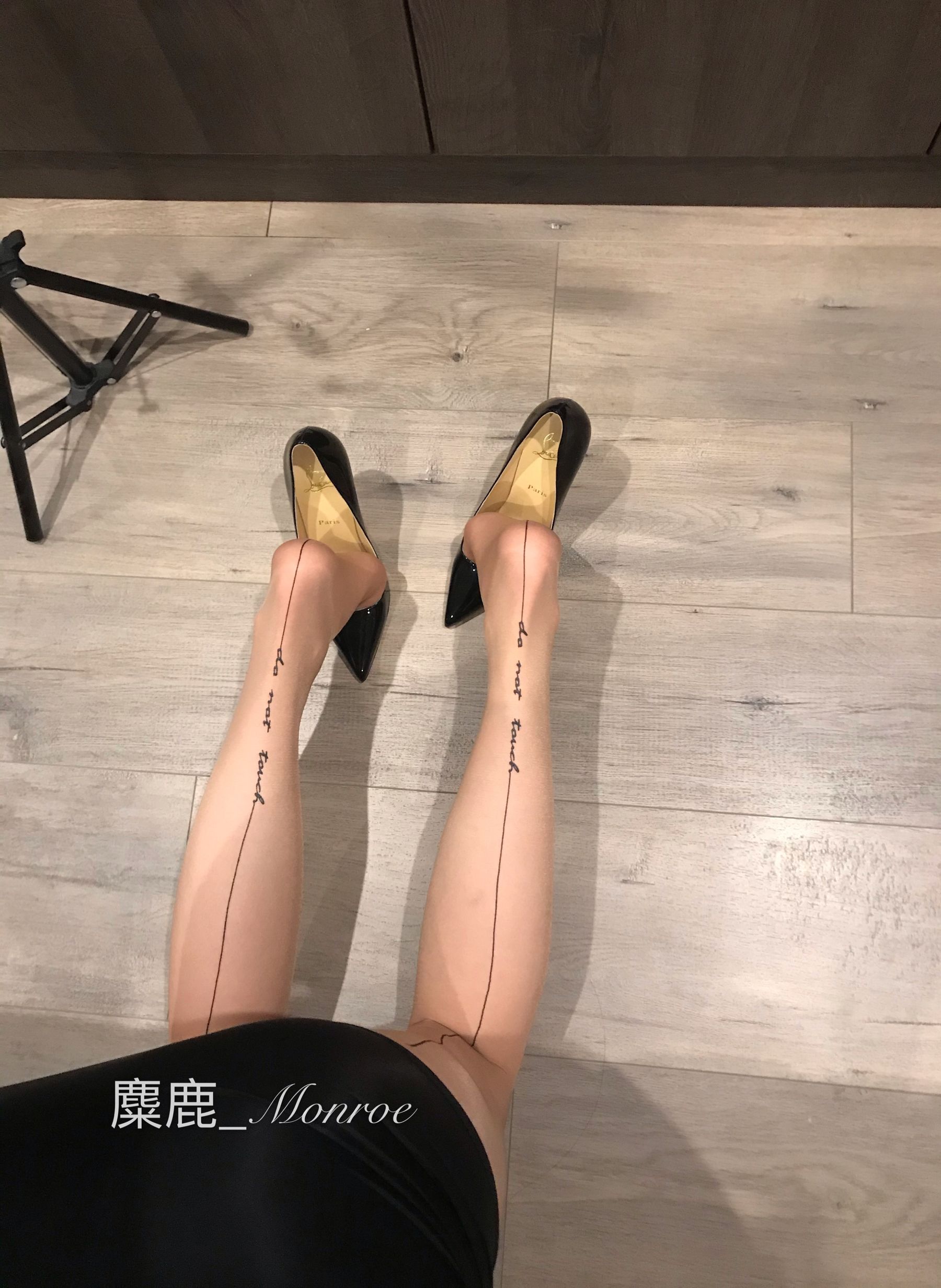 丝足博主麋鹿_Monroe 2020.06.13 开心玩丝 [41P]