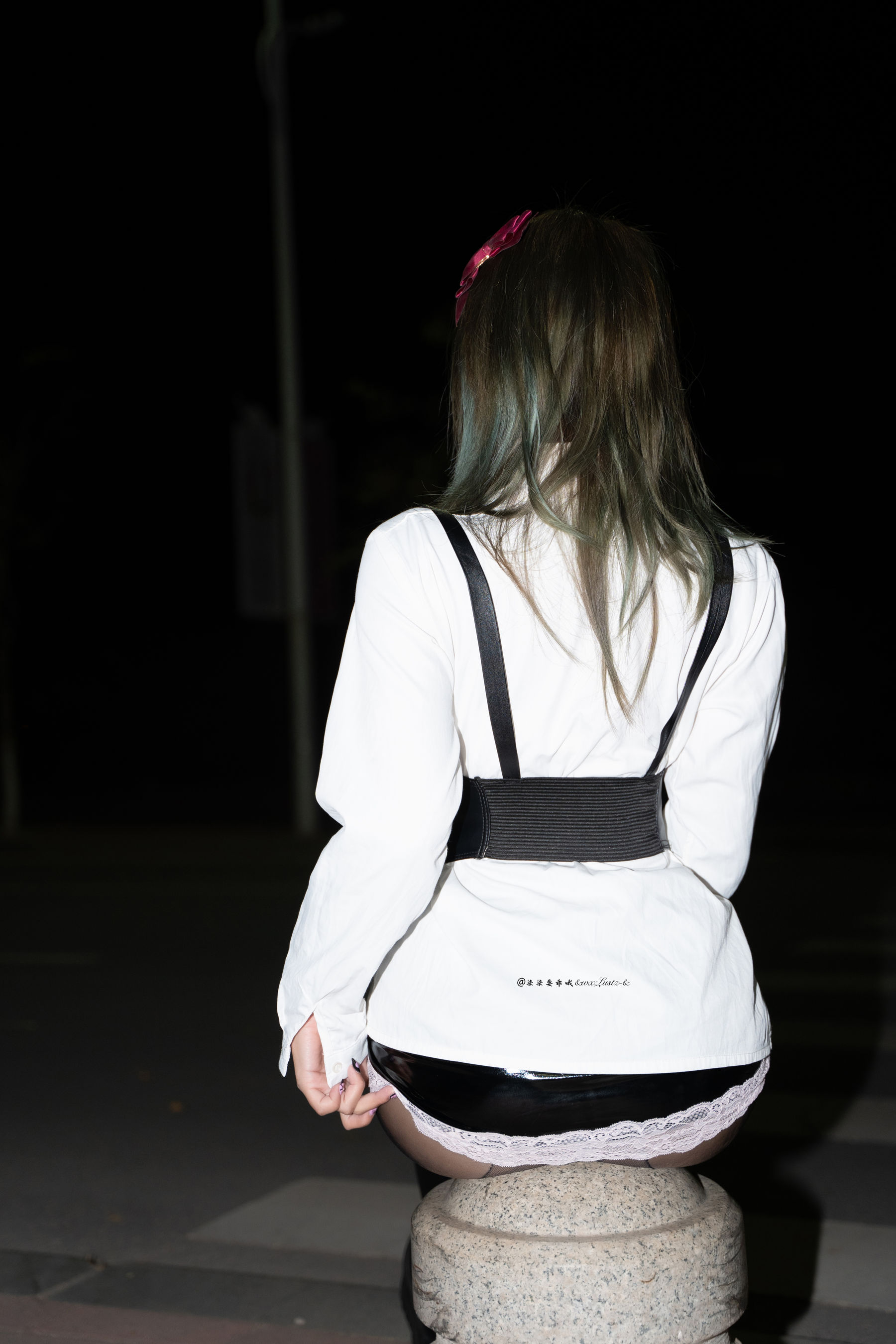 动漫博主柒柒要乖哦 – 车内1 [47P]