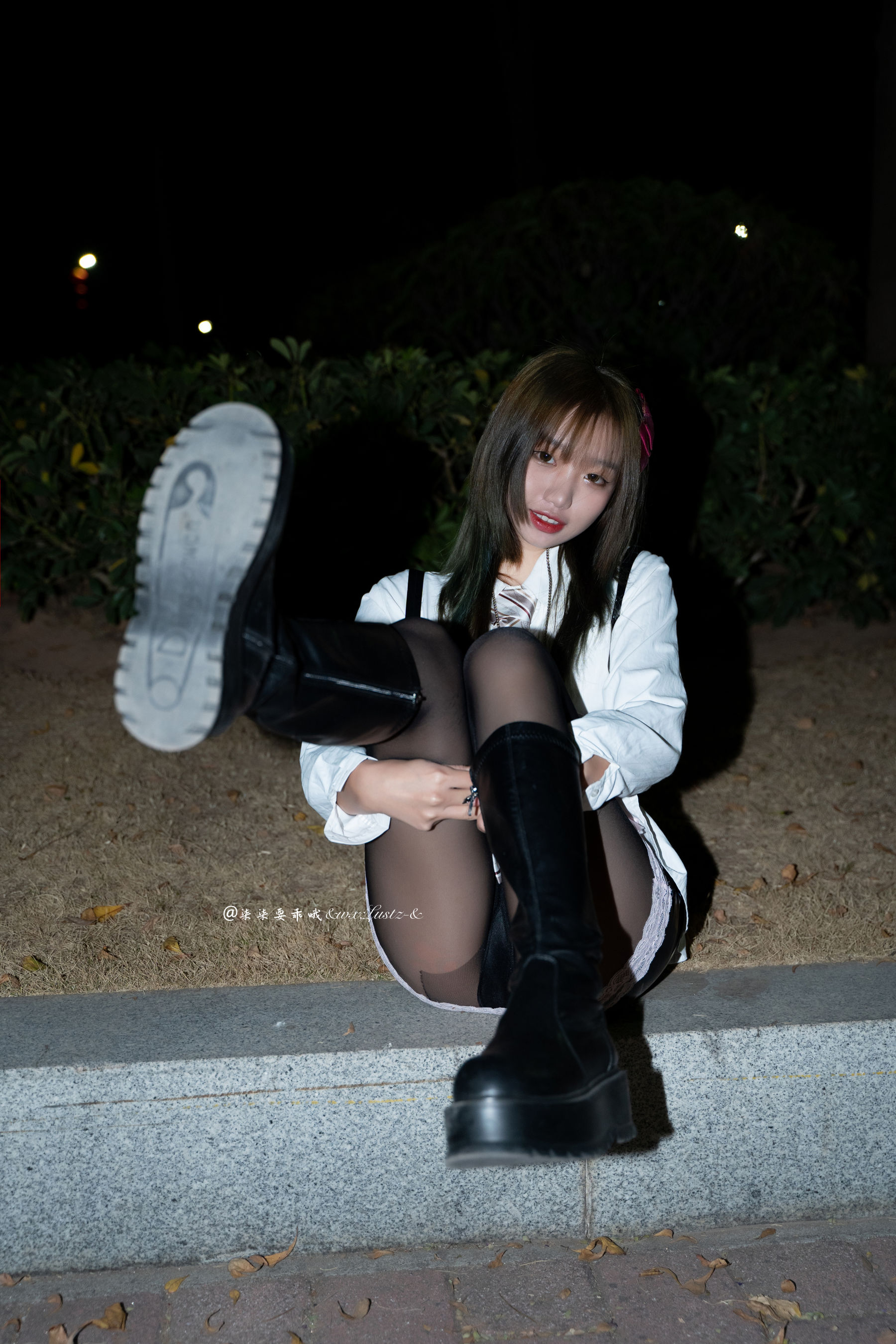 动漫博主柒柒要乖哦 – 车内1 [47P]