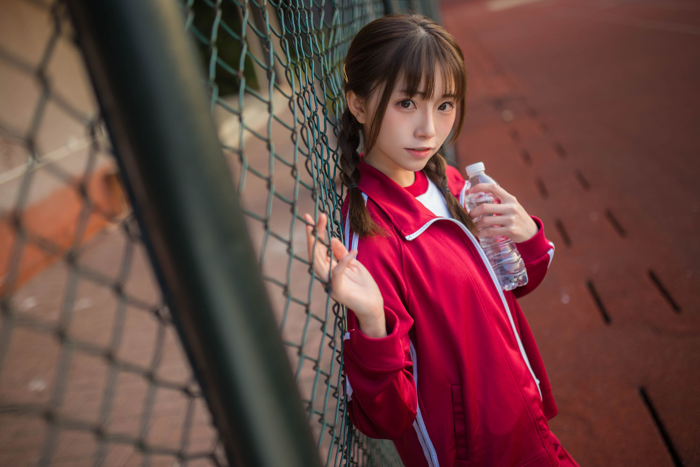 动漫博主Kitaro_绮太郎 红色运动服女孩 [13P]