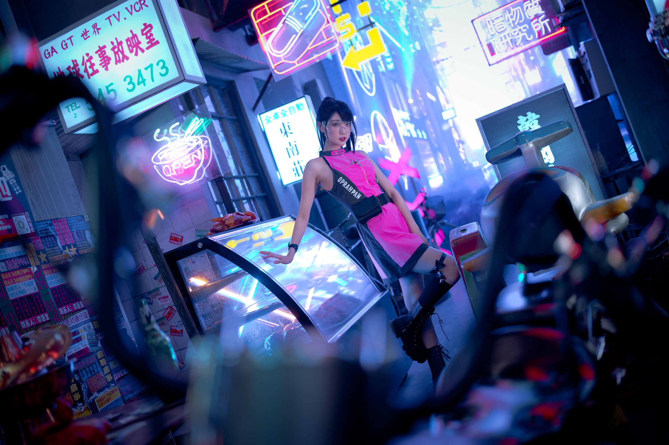 周叽是可爱兔兔 – 银河社区 1 [20P]