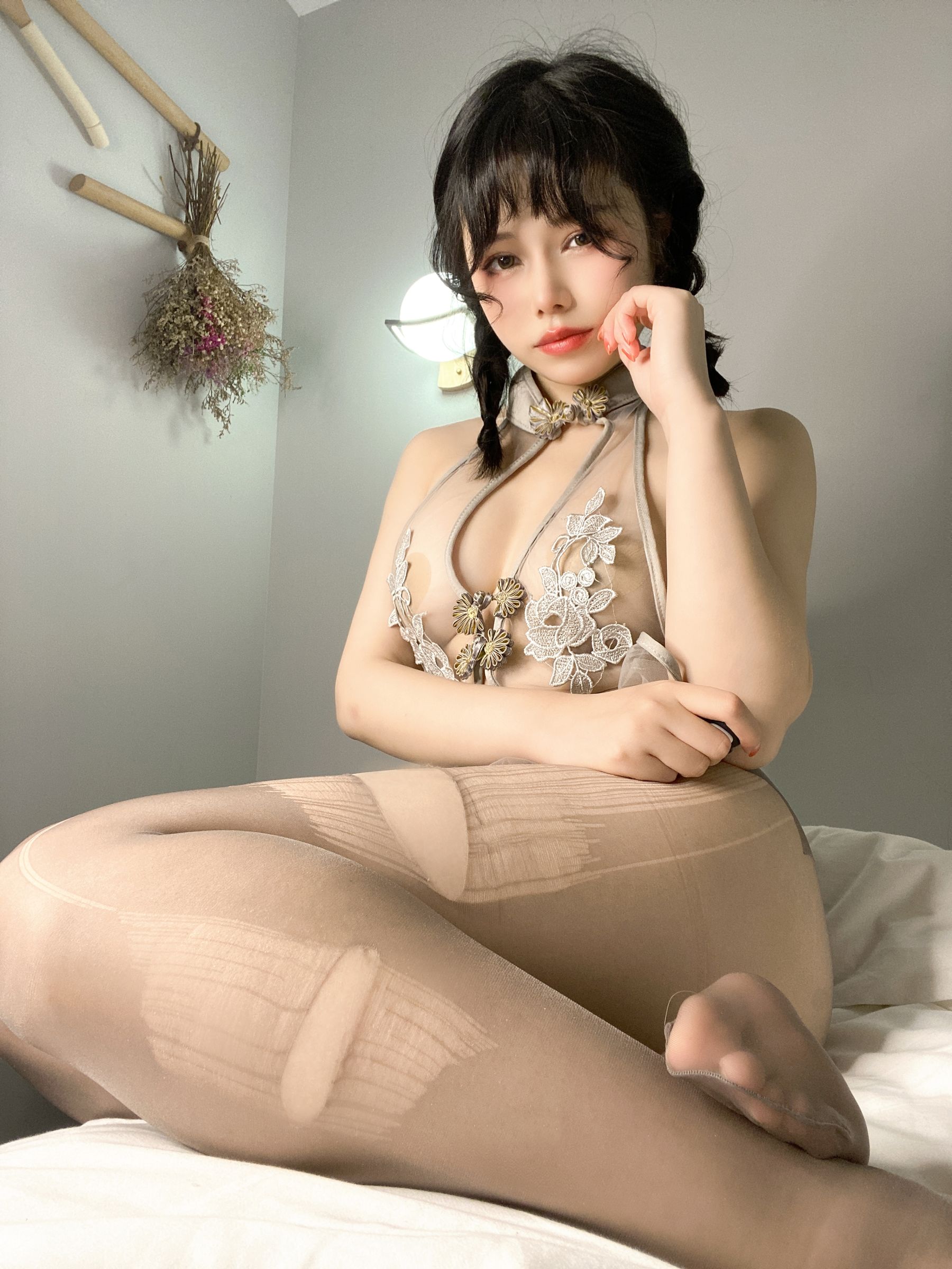 七月喵子 – 透明灰撕袜 [45P]