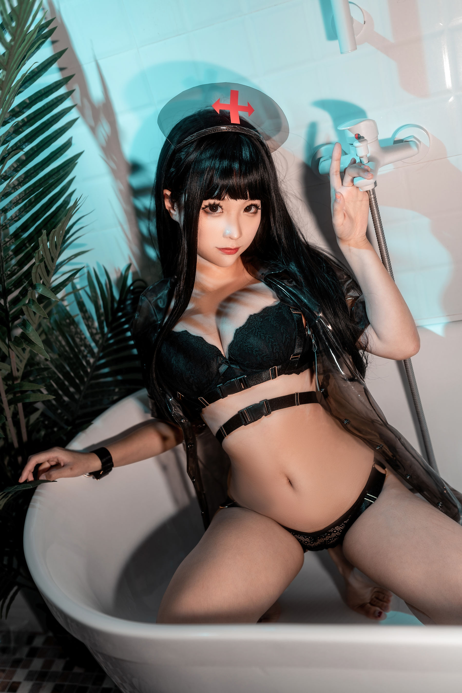 动漫博主蠢沫沫 – 胶衣护士 黑 [40P]