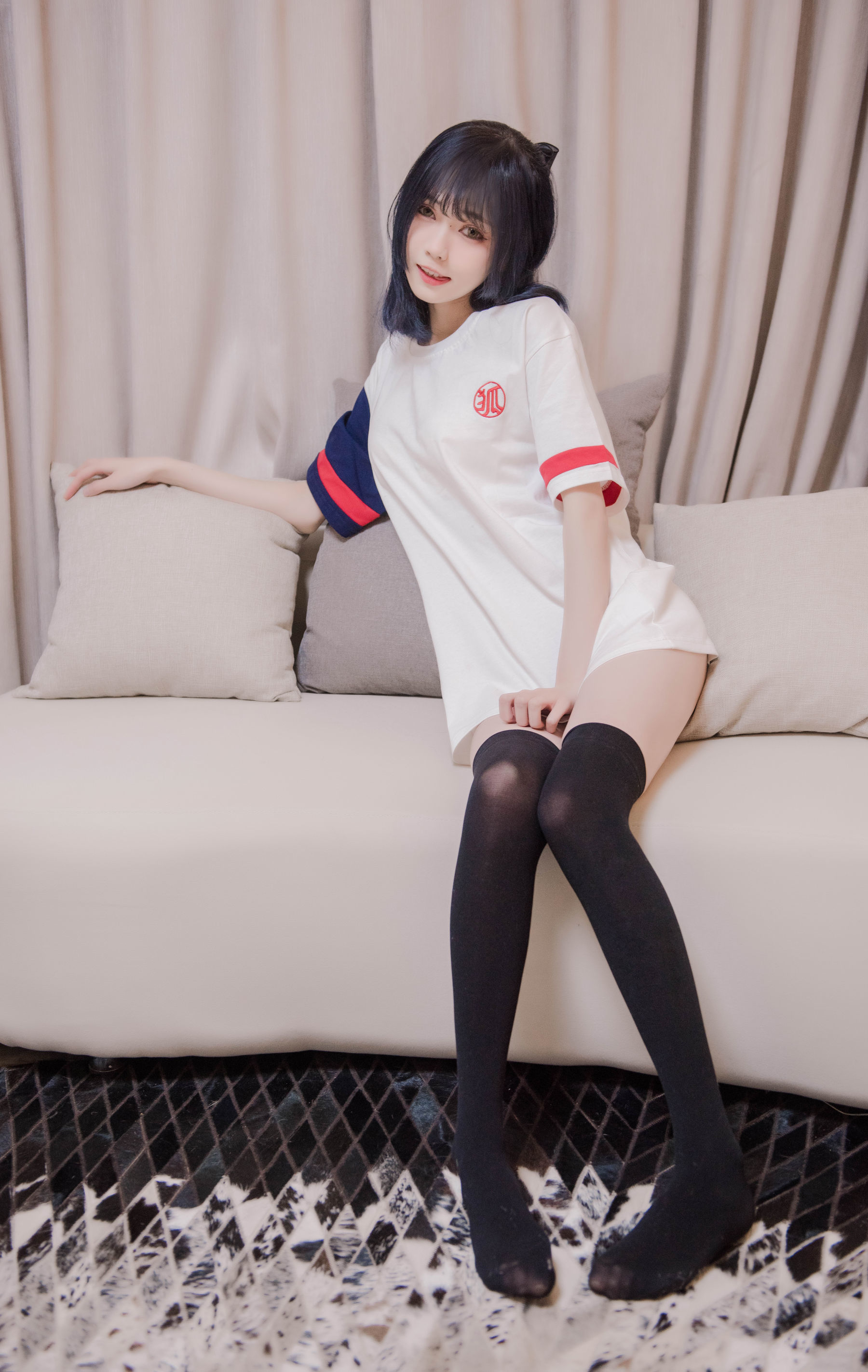 小妖精你的负卿 居家私服2 [9P] 插图1