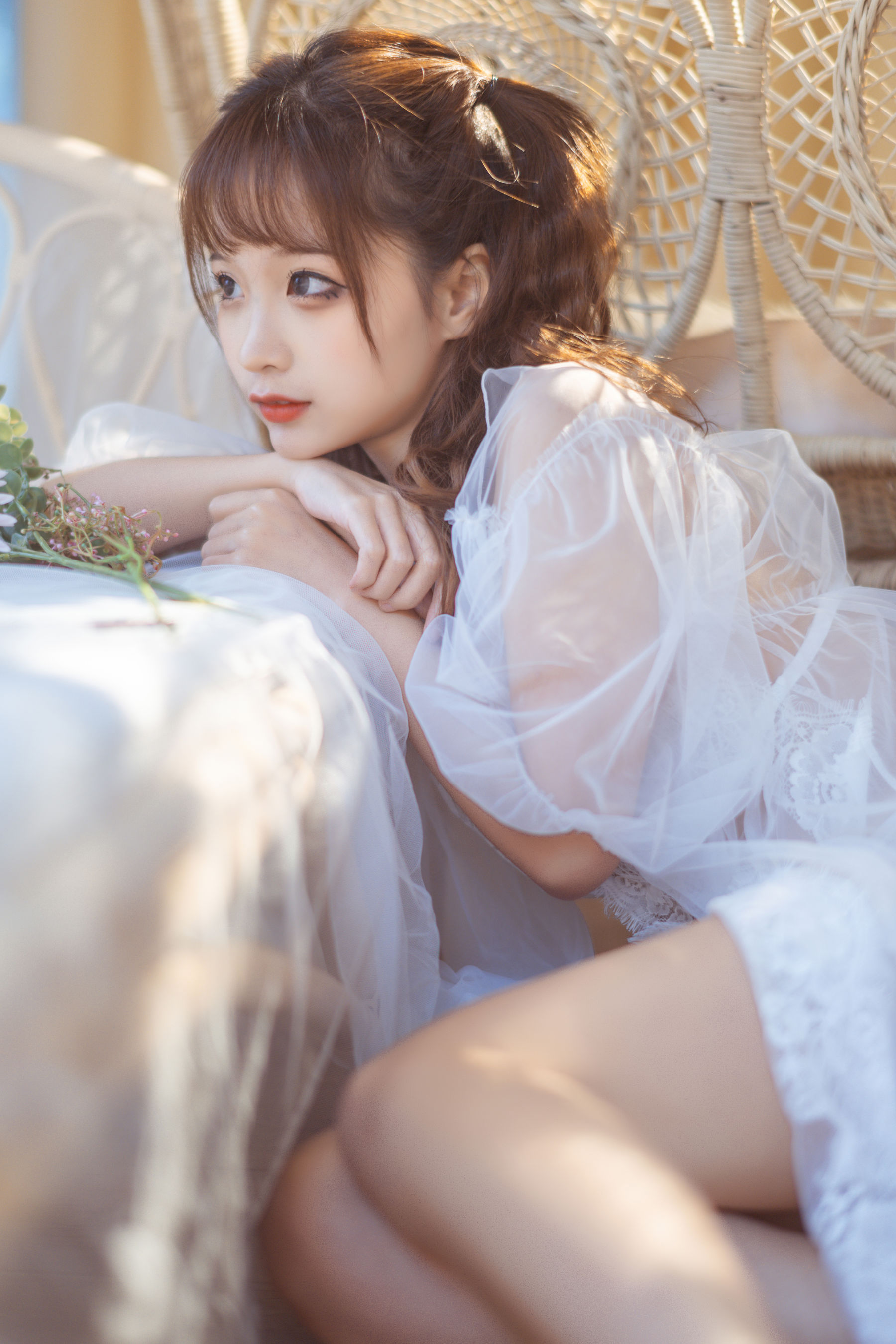 动漫博主蠢沫沫 – 蕾丝睡衣 [31P]