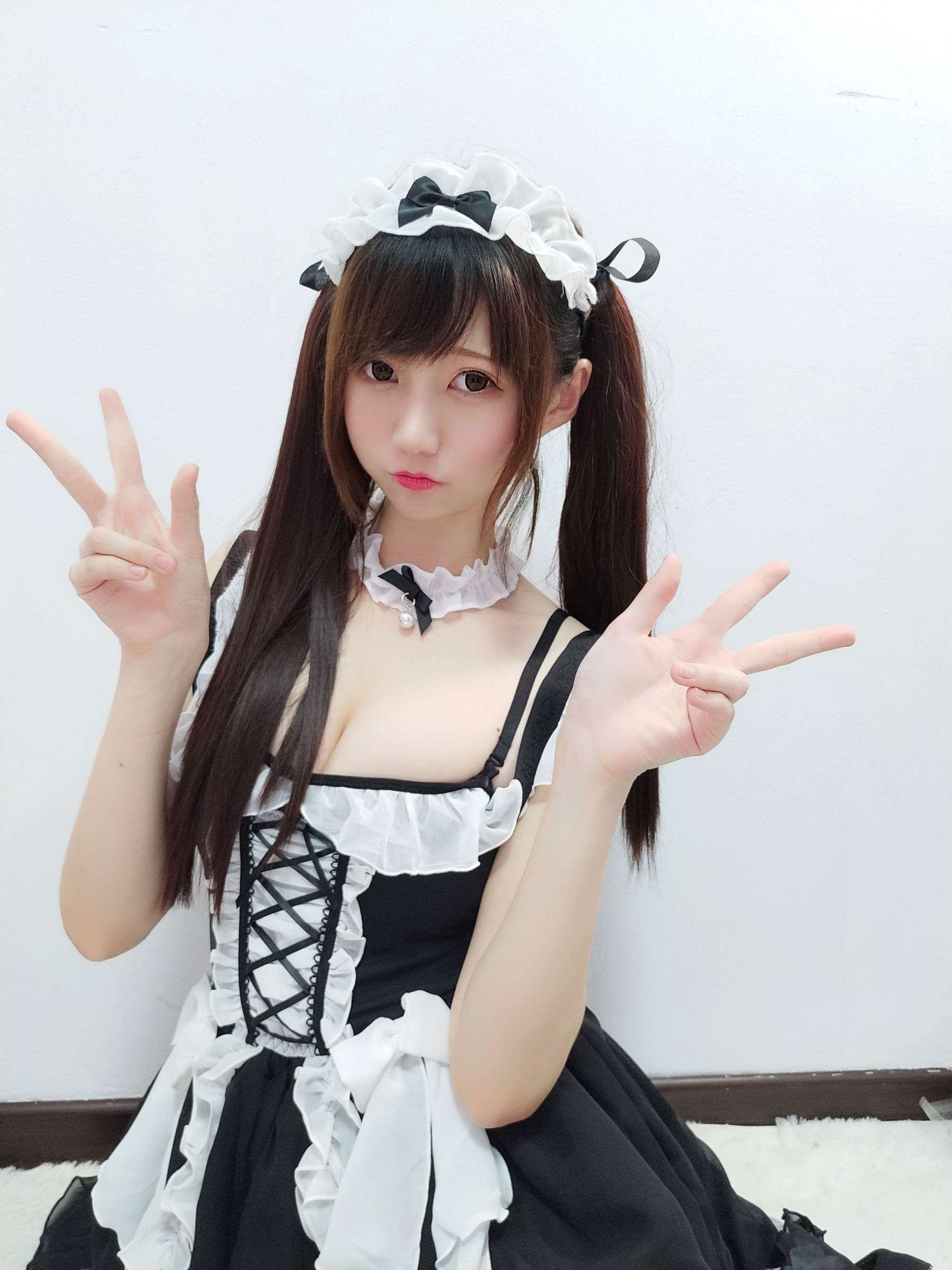 [Cosplay写真] NAGISA魔物喵[fantia] – 主人の言いつけに従う [14P]