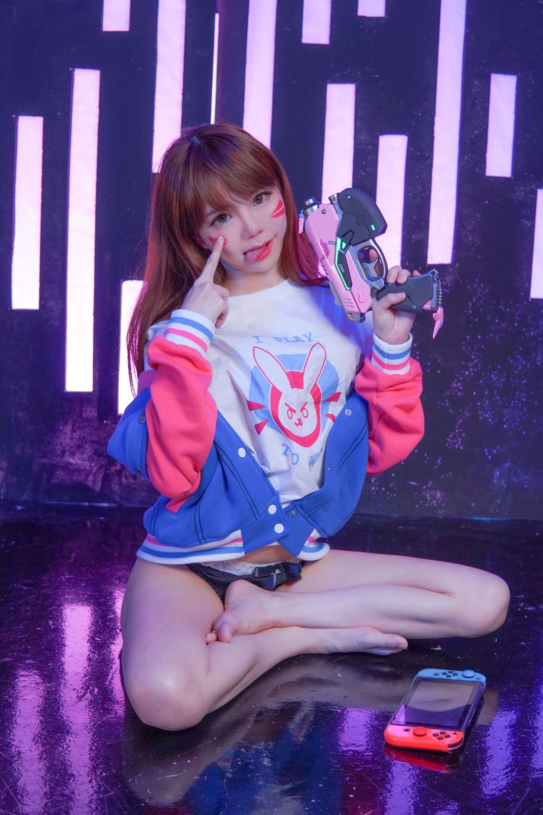 Sally Dorasnow – DVA Gamer Girl [10P]