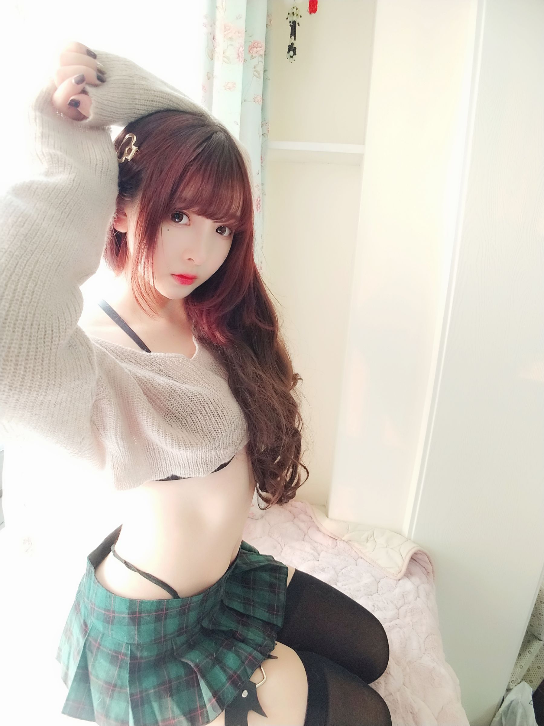 [Cosplay写真] 二次元美女古川kagura – 性感毛衣 [40P] 插图1