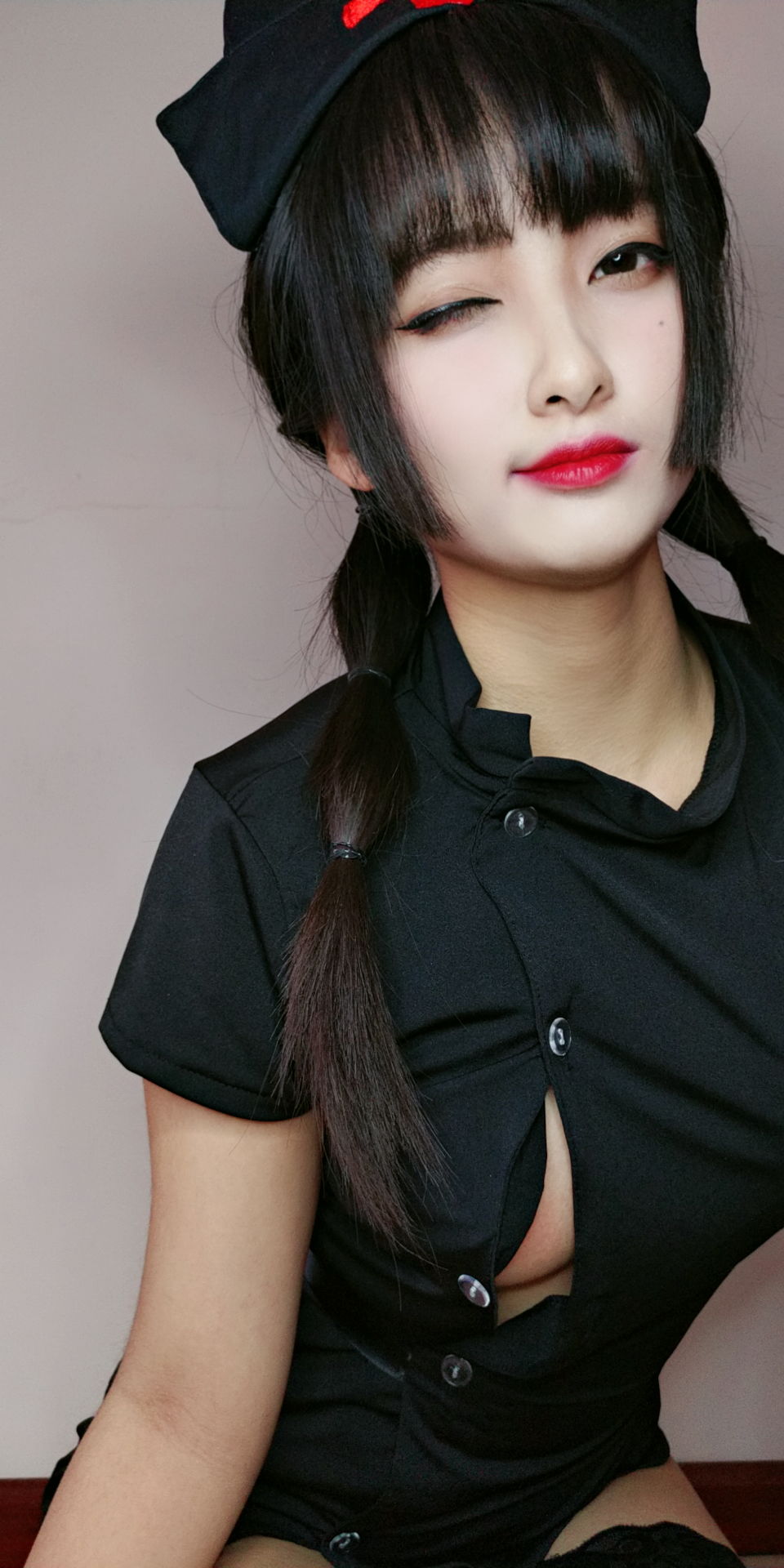 [Cosplay写真] 动漫博主洛璃LoLiSAMA – 情人节小护士 [90P]