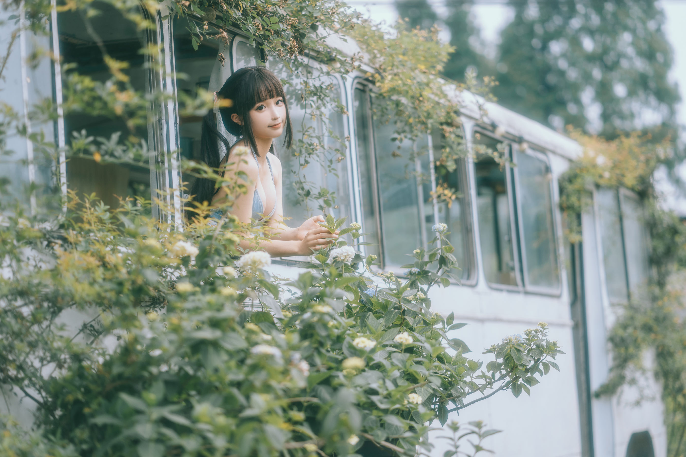 动漫博主蠢沫沫 – 大巴房车 [130P]