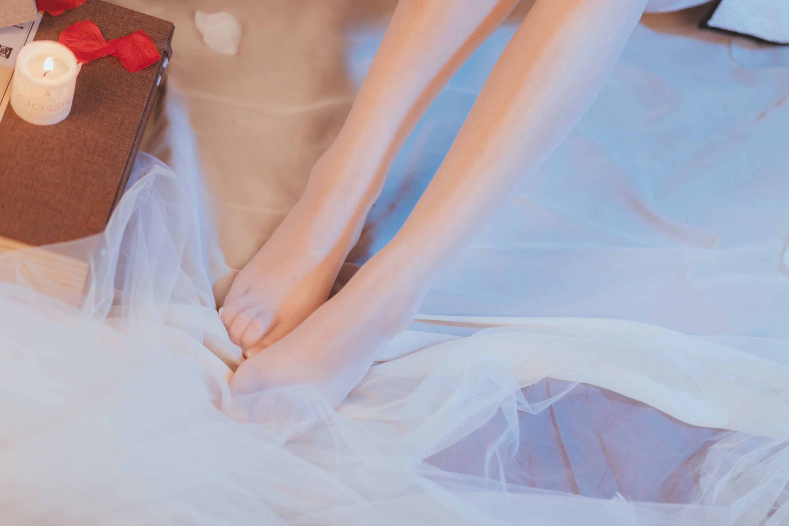 [萝莉COS] 斗鱼米线线sama – 白色旗袍 [22P]