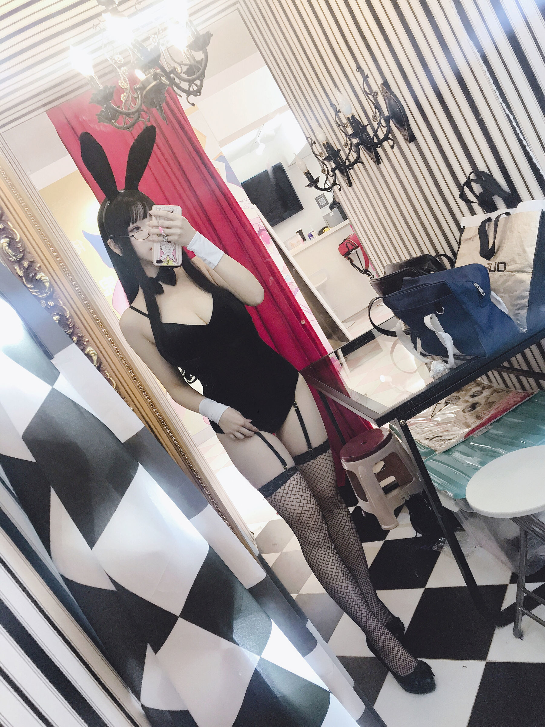 动漫博主雪晴Astra 眼镜兔子扮演 [24P]