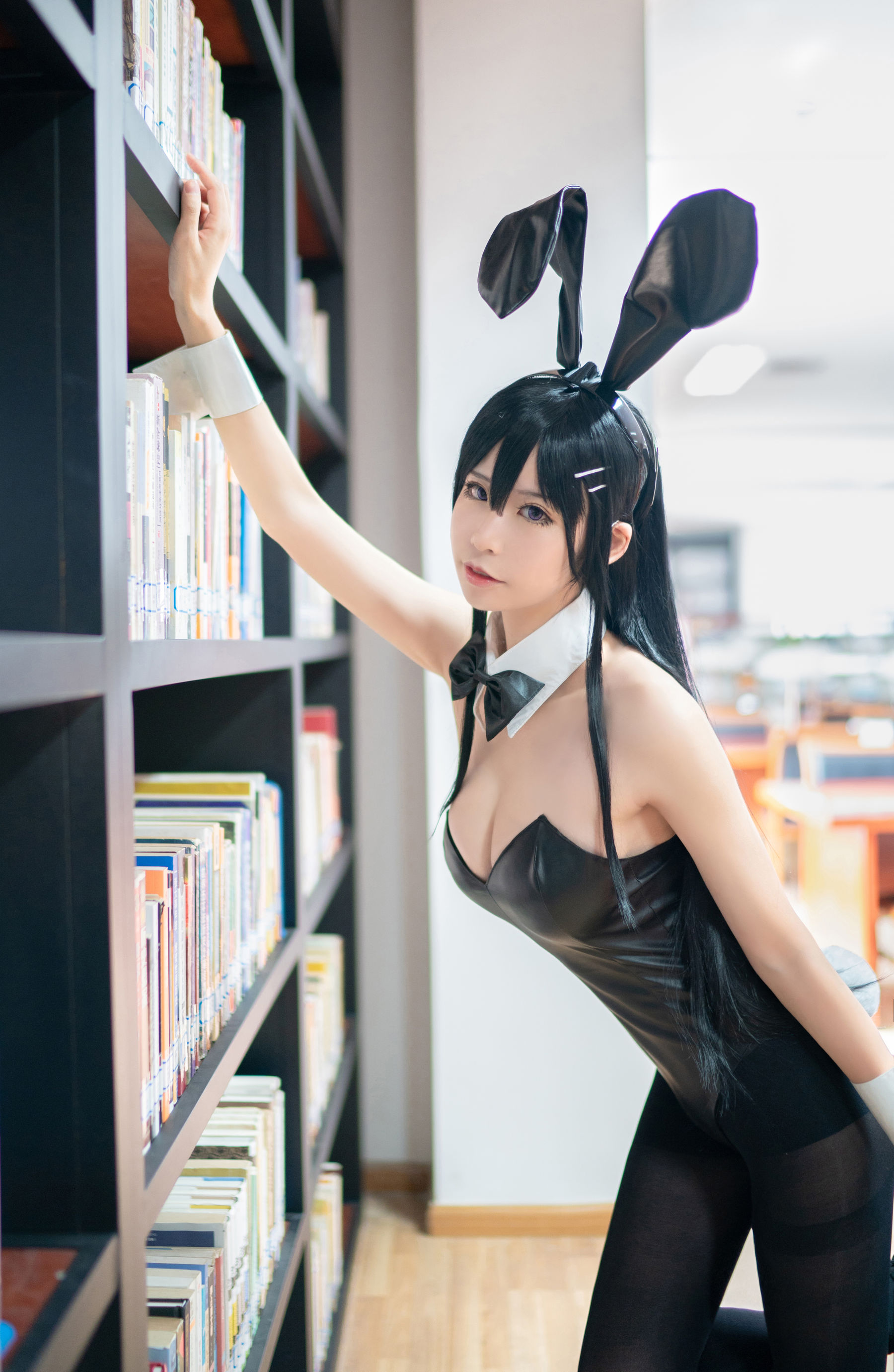 动漫博主爱老师_PhD – 兔女郎学姐 [8P] 插图1